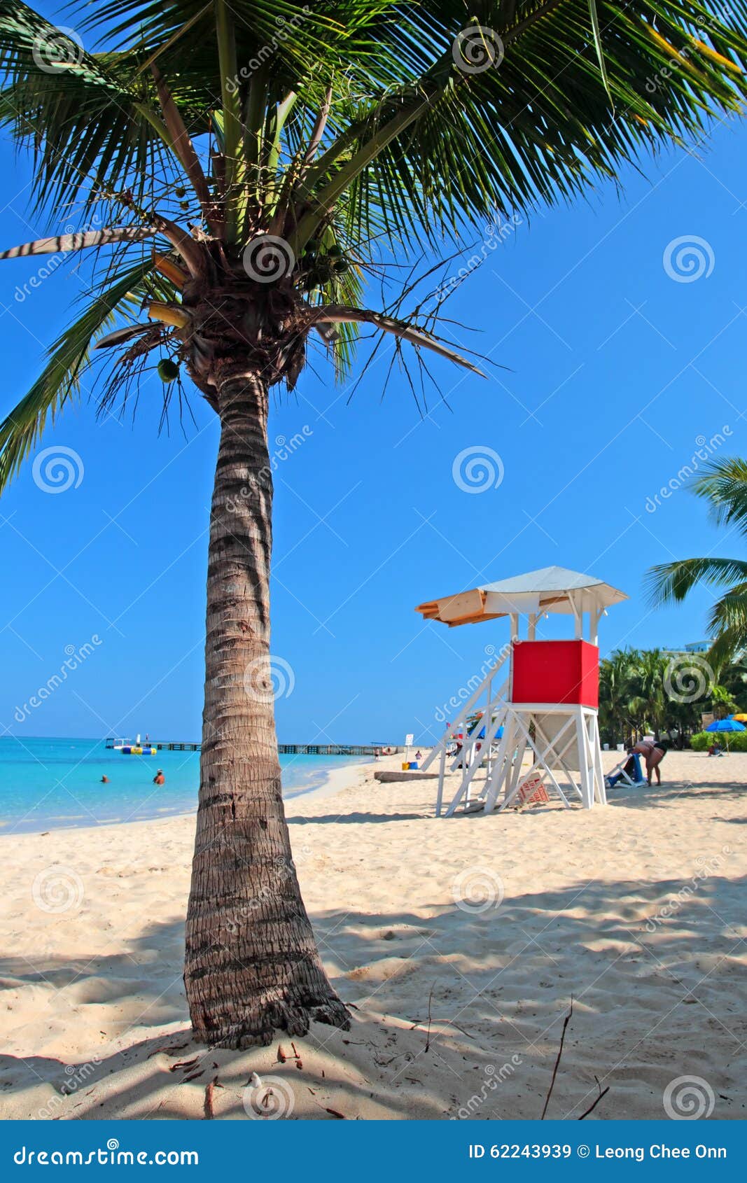 蒙特哥贝 牙买加库存图片 图片包括有知道 火箭筒 蓝色 掌上型计算机 海岸线 海岛 一个
