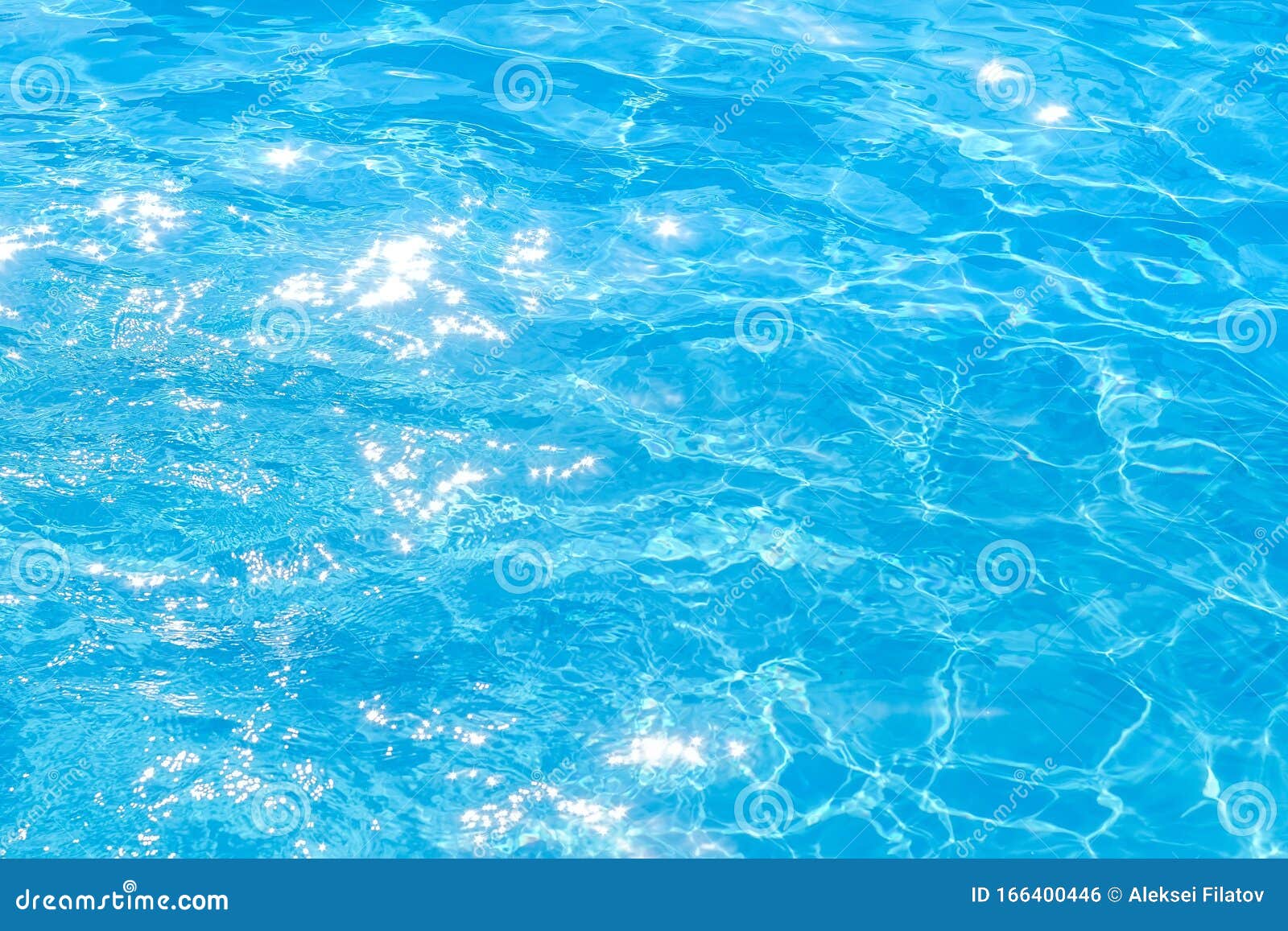 蓝色游泳池的表面 游泳池中的水背景质地 蓝水 阳光库存照片 图片包括有模式 阳光 夏天 新鲜 蓝色游泳池的表面 游泳池中的水背景质地 蓝水 阳光库存照片 图片包括有模式 阳光 夏天 新鲜