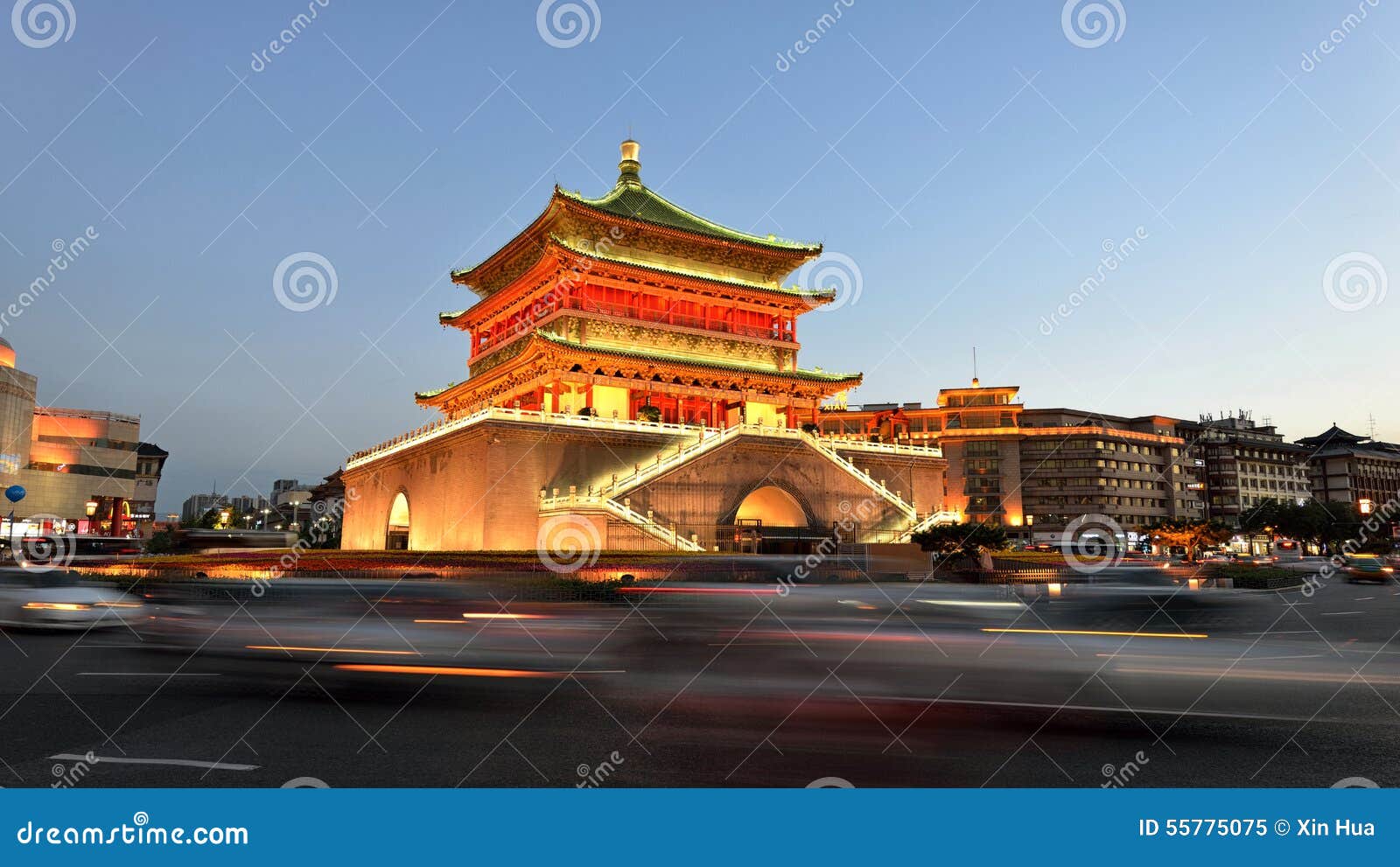 西安钟楼编辑类图片 图片包括有拱道 著名 蓝色 比利时 金黄 全部 外部 汉语 目的地