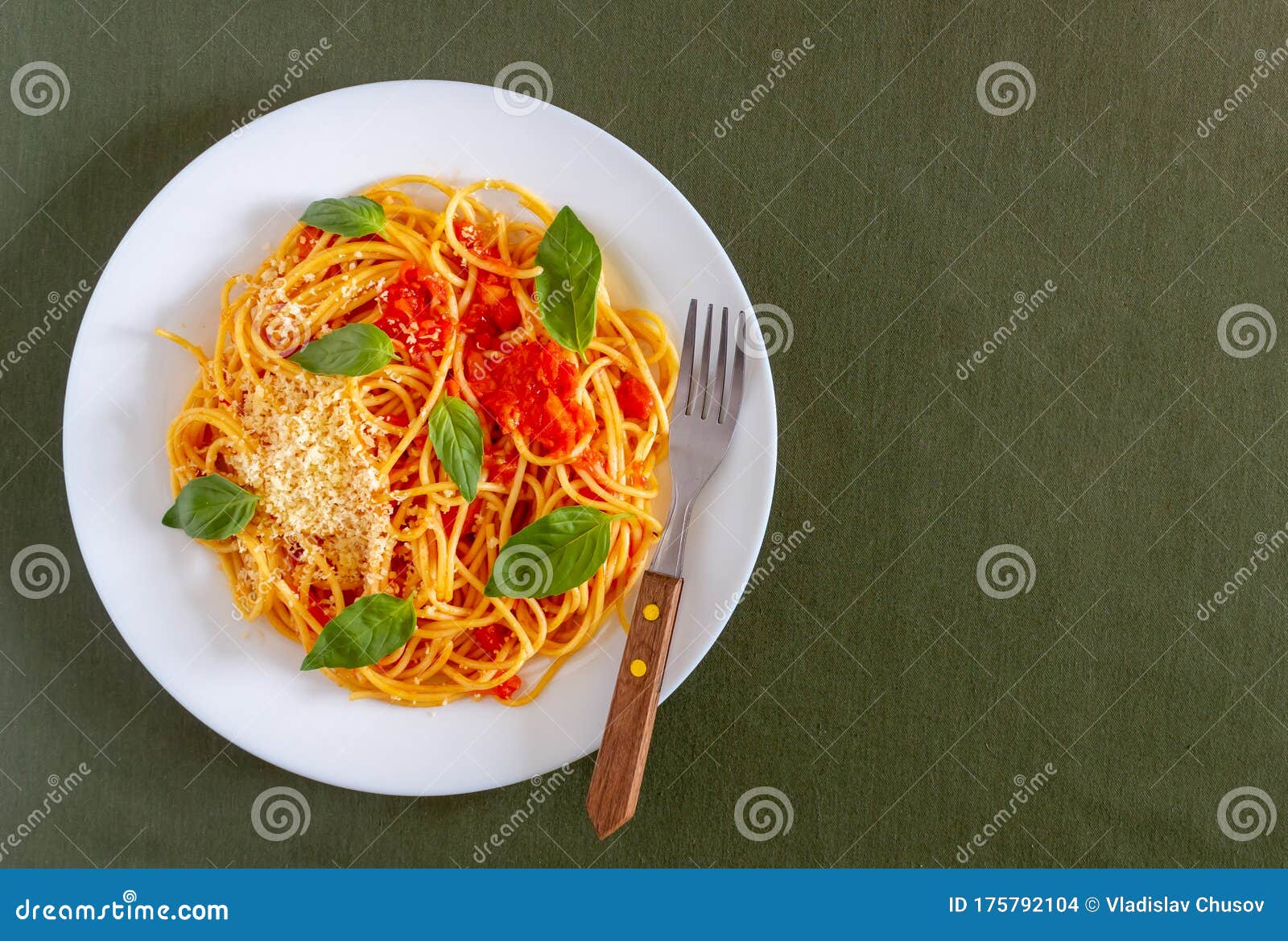 西红柿和帕玛干酪意大利面 意大利料理 食谱 素食 健康饮食库存照片 图片包括有素食 食谱