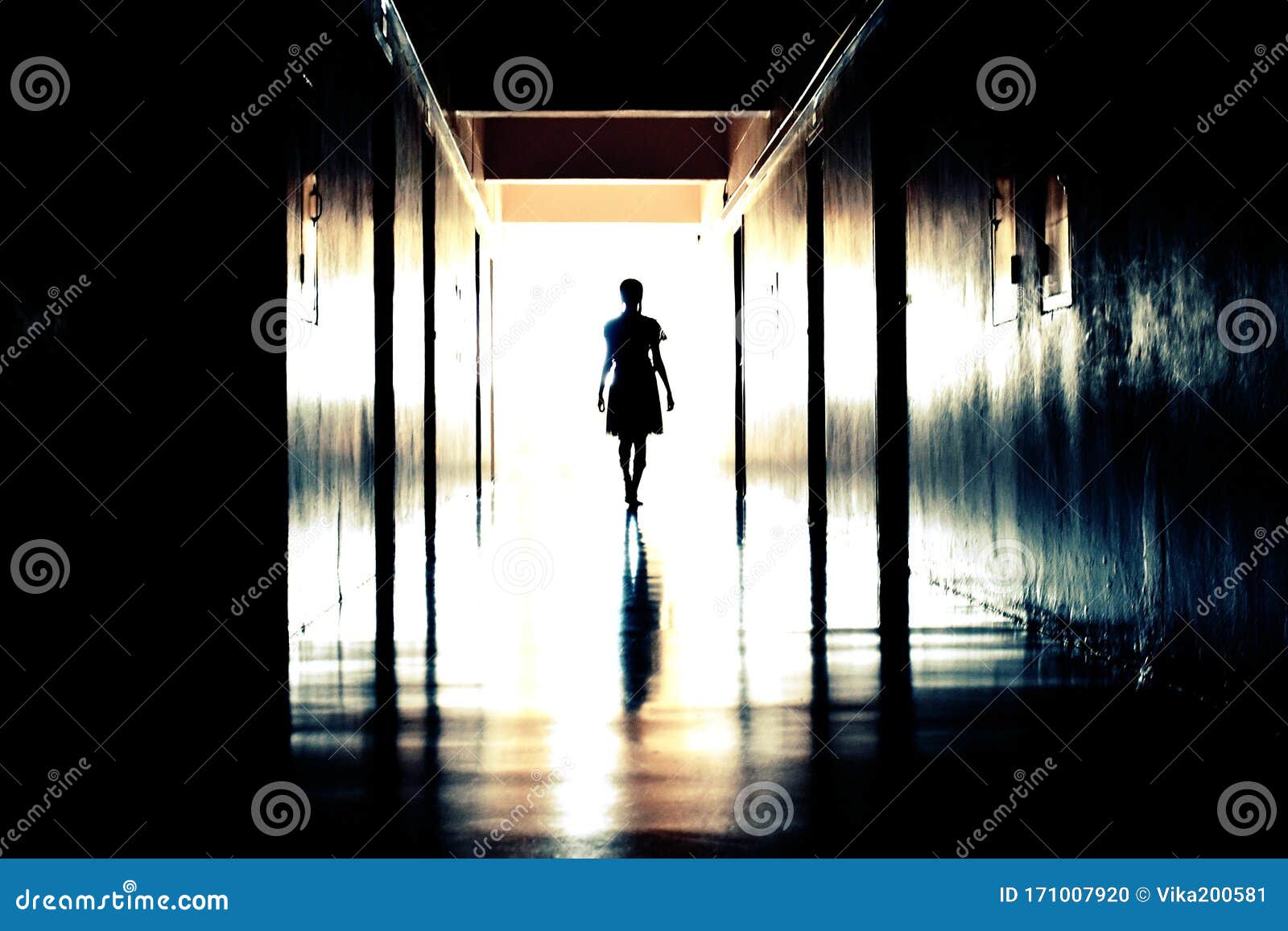 走廊人的轮廓恐怖片行尸走肉男人的灵魂库存照片 图片包括有小说 奇异 神奇 罪恶 万圣节 走廊人的轮廓恐怖片行尸走肉男人的灵魂库存照片 图片包括有小说 奇异 神奇 罪恶 万圣节