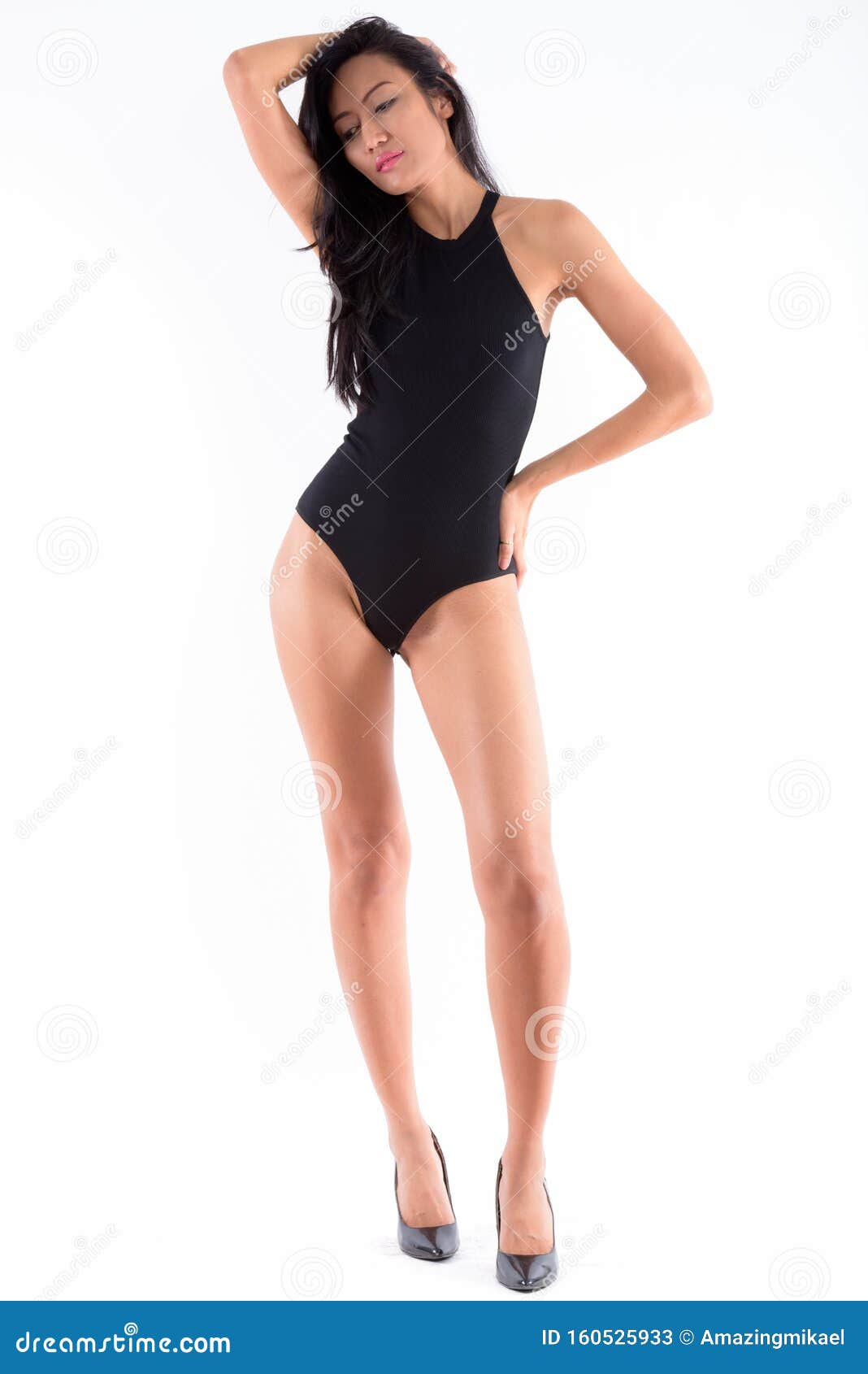 美女　全身 