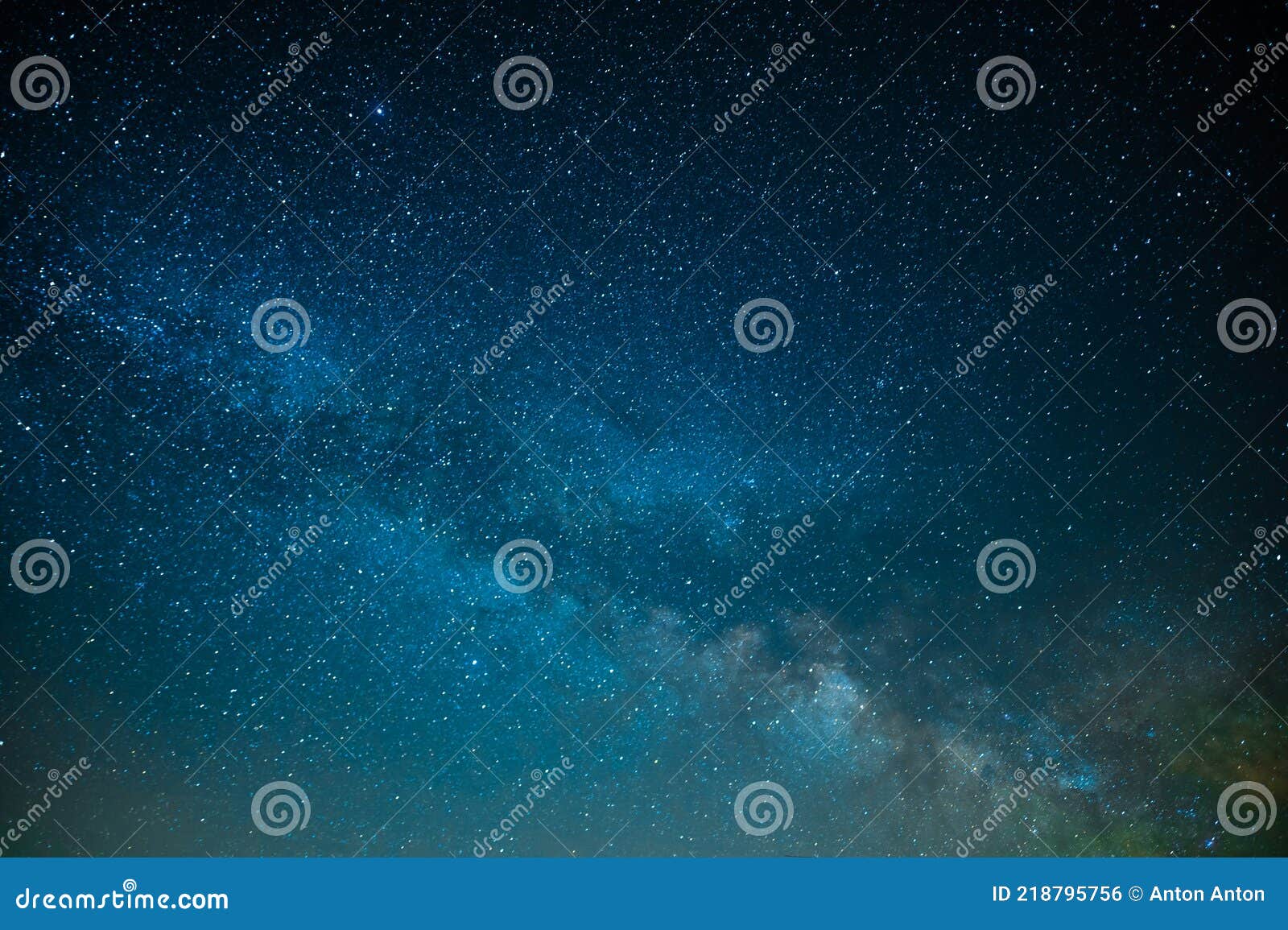 银河 星空 夜晚 夜空的壮丽 闪烁的星 银河系的力量 深蓝色色调库存照片 图片包括有星系 地图集 银河 星空 夜晚 夜空的壮丽 闪烁的星 银河系的力量 深蓝色色调库存照片 图片包括有星系 地图集