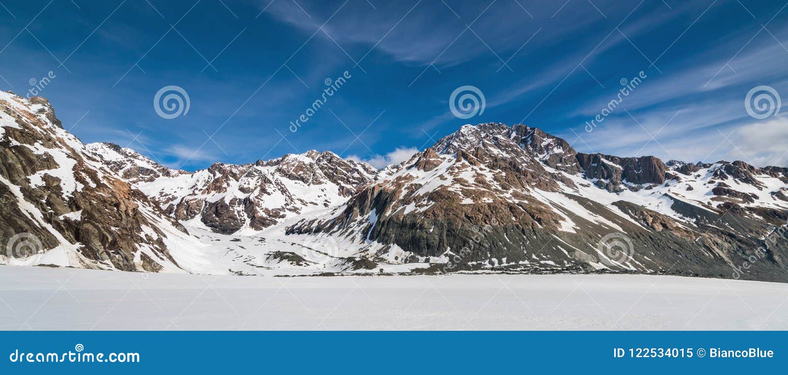雪山背景冬天风景库存图片 图片包括有瑞士 意大利 极其 地形 滑雪 体育运动 范围 雪山背景冬天风景库存图片 图片包括有瑞士 意大利 极其 地形 滑雪 体育运动 范围