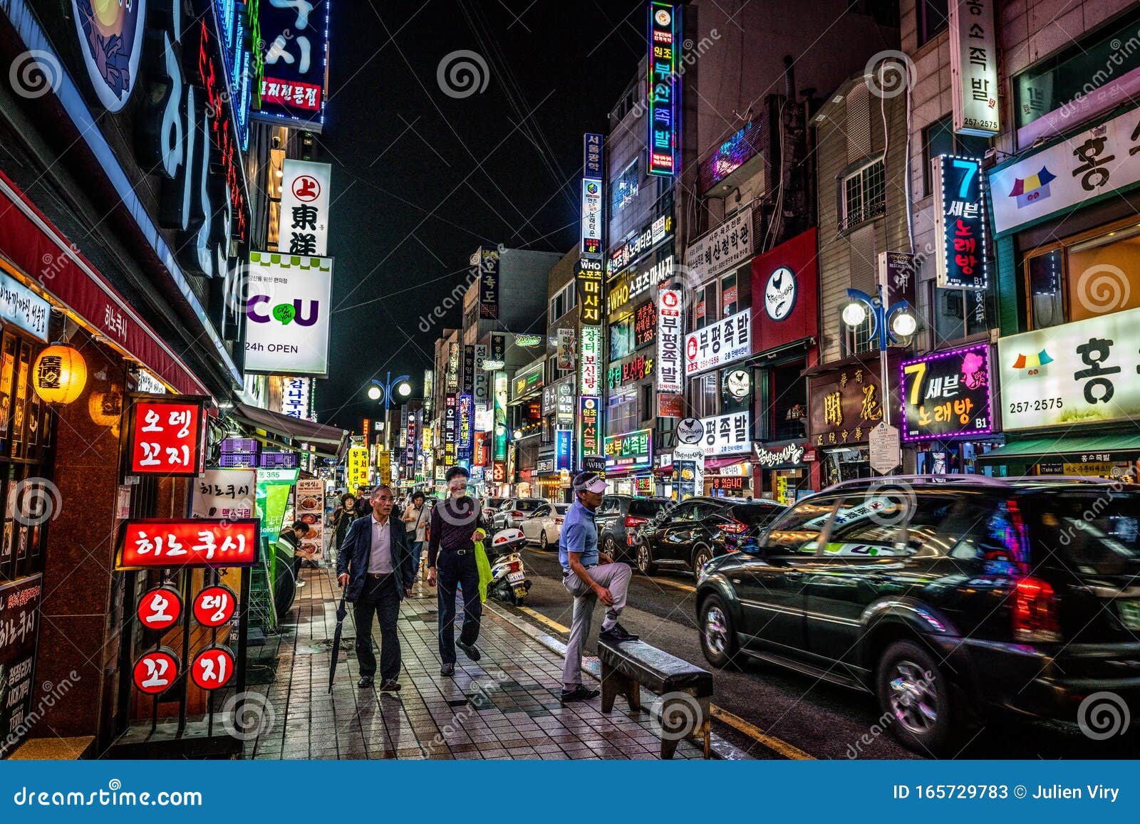 韩国釜山广域市夜间繁忙的街道上 人流拥挤 餐馆和商店灯火通明编辑类库存照片 图片包括有坦率 生活 韩国釜山广域市夜间繁忙的街道上 人流拥挤 餐馆和商店灯火通明编辑类库存照片 图片包括有坦率 生活