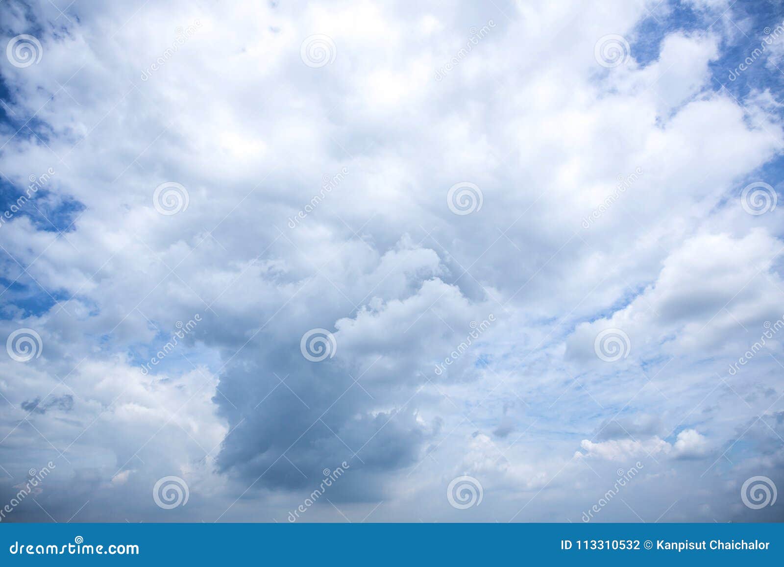 风景天空有云彩背景太阳光芒在白天库存照片 图片包括有 风景天空有云彩背景太阳光芒在白天库存照片 图片包括有