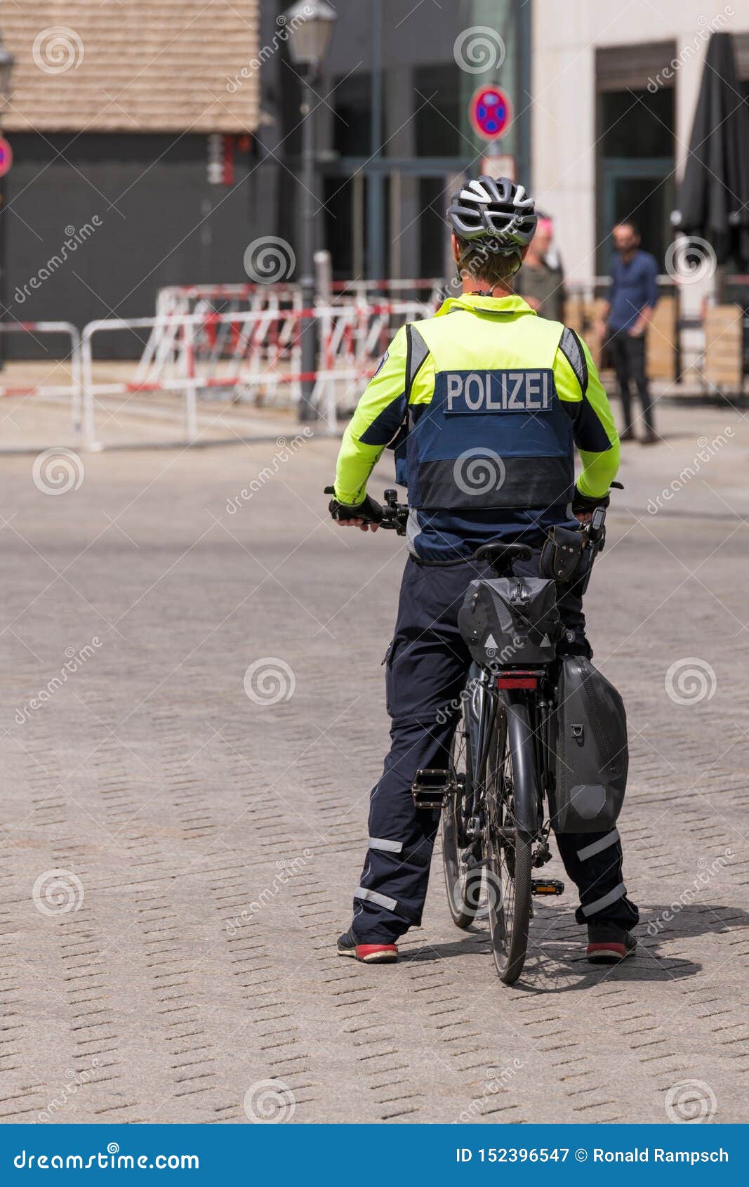 首都的柏林自行车警察图库摄影片 图片包括有 首都的柏林自行车警察图库摄影片 图片包括有
