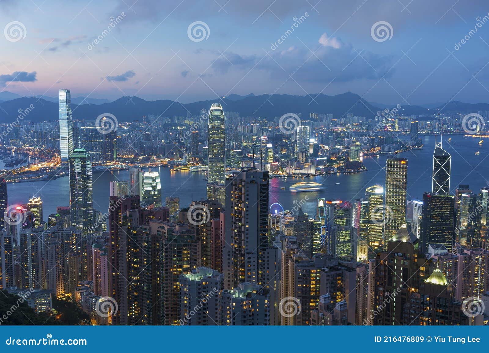 香港维多利亚港库存图片. 图片包括有庄严, 街市, 黄昏, 上升, 中国, 布琼布拉, 地区, 多层- 216476809