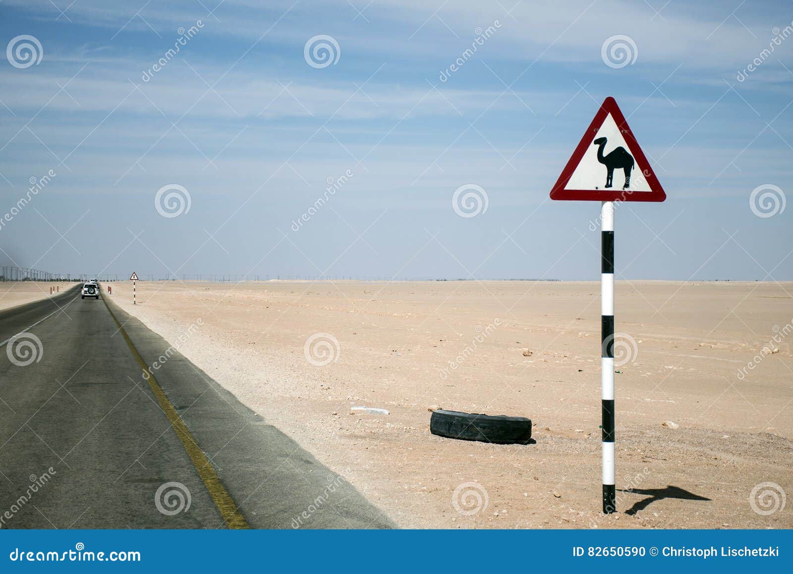 骆驼警报信号在dhofar Salalah阿曼中东4的沙漠高速公路库存照片 图片包括有横向 中间 骆驼警报信号在dhofar Salalah阿曼中东4的沙漠高速公路库存照片 图片包括有横向 中间