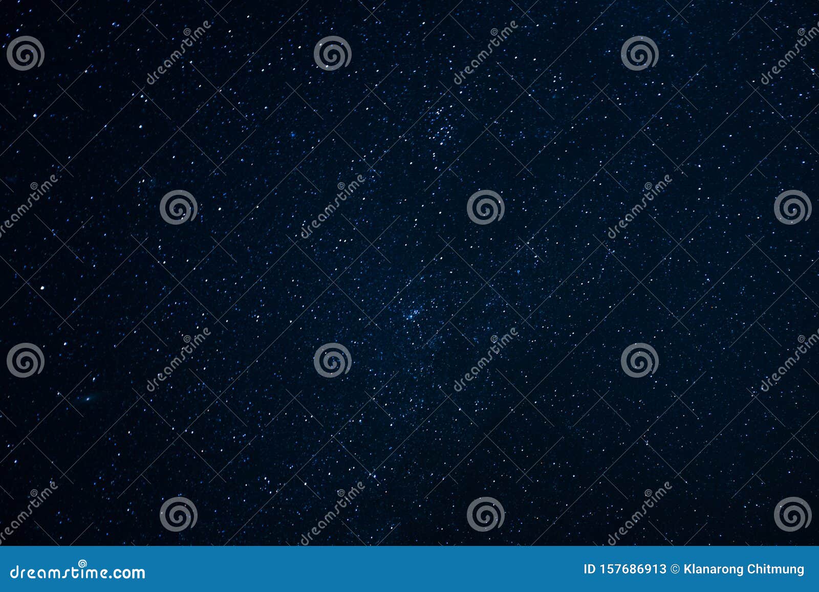 高山的夜景和美丽的星空星纹空间背景我库存图片 图片包括有星纹 空间背景 高山的夜景和美丽的星空 高山的夜景和美丽的星空星纹空间背景我库存图片 图片包括有星纹 空间背景 高山的夜景和美丽的星空