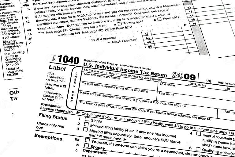 1040 tax return editorial photography. Image of 1040 12458292