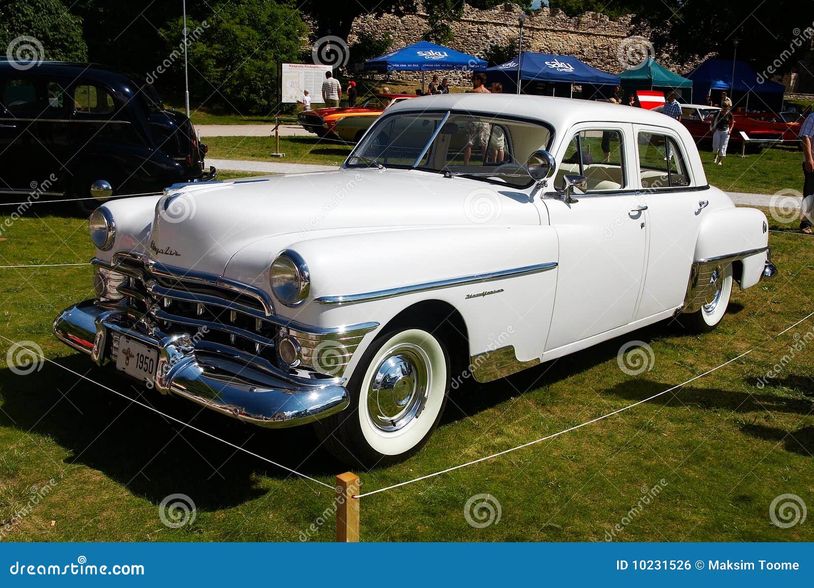 1950 Chrysler Newyorker Luxe Redactionele Foto - Image of deur, gras