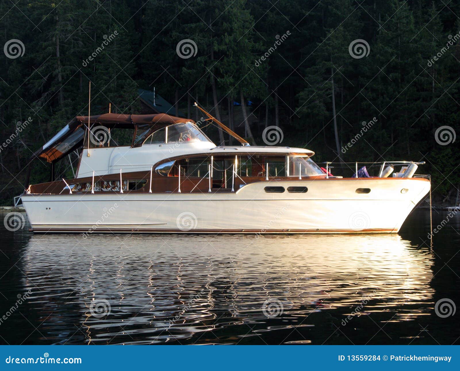 1957 Chris Craft Boat Stock Images - Image: 13559284