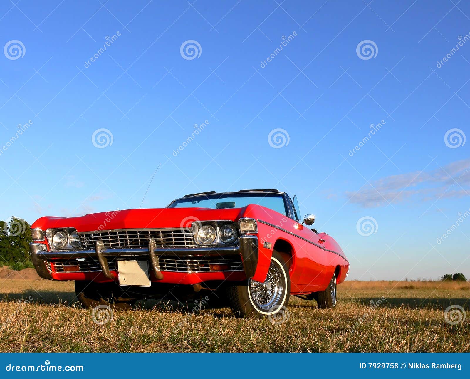 世纪70年代美国汽车经典敞篷车红色库存照片 图片包括有大使 详细资料 经典 次幂 气体