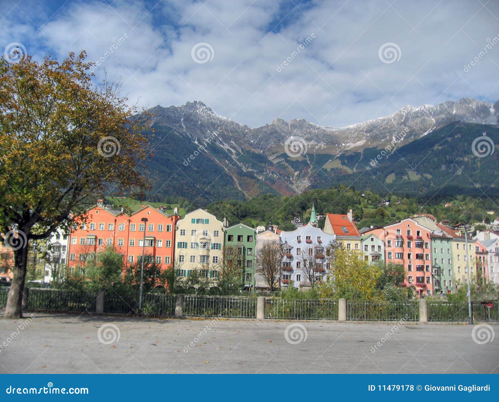 阿尔卑斯山里竟有如此美的欧洲小镇！-搜狐