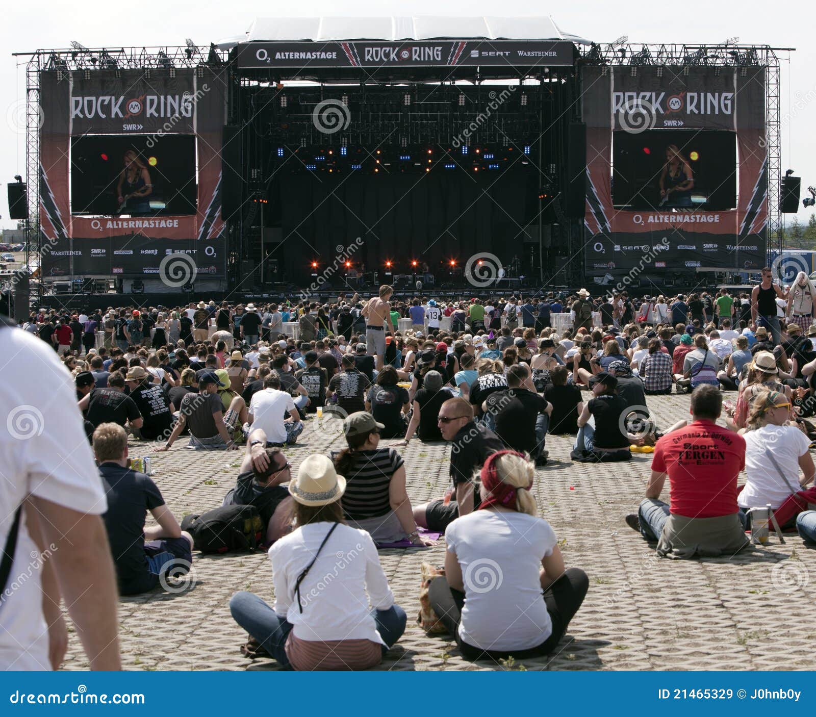 2011 pierścionku skała. Tłumu festiwalu Germany pierścionku skały strzału sceny rok