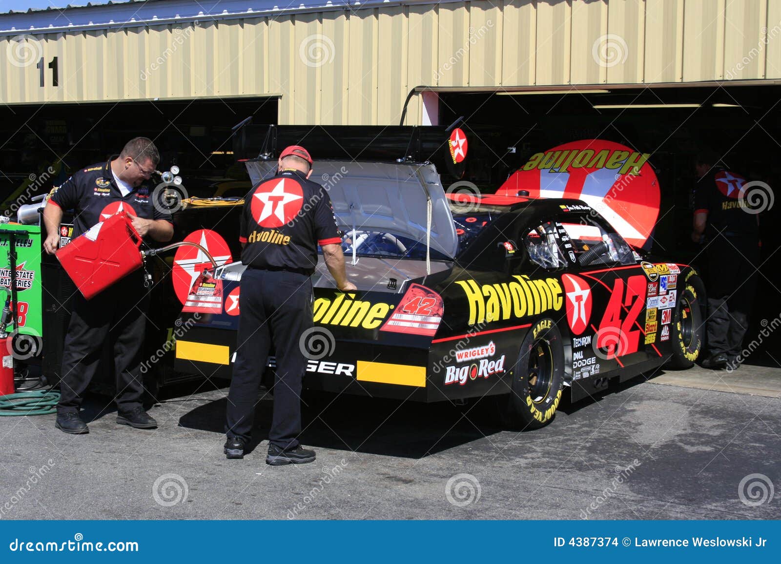 42 in the garage in NH editorial stock image. Image of champion 4387374