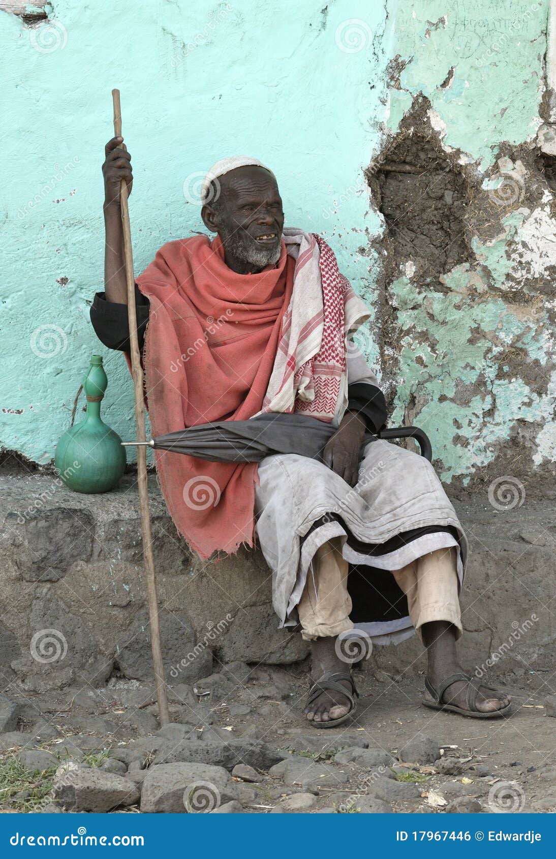 5 эфиопских людей редакционное фото. изображение насчитывающей усаживание - 17967446