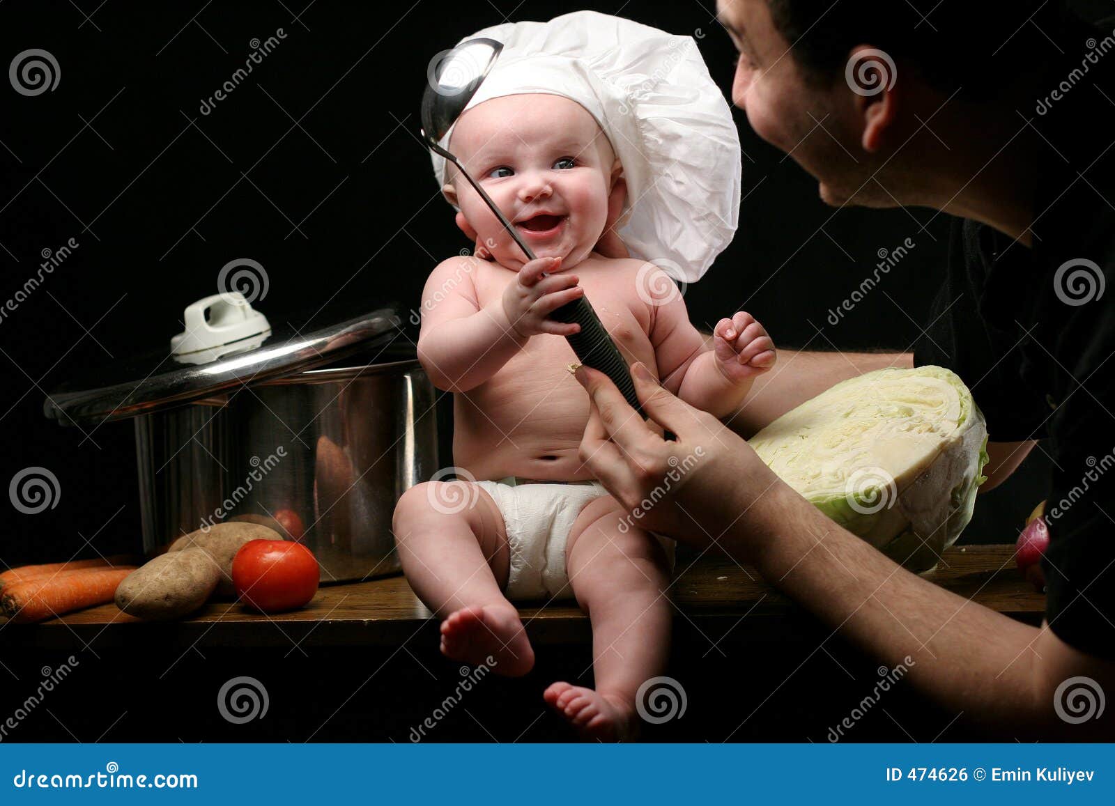 5 Meses Del Bebe Foto De Archivo Imagen De Ocupado Muchacha 5 Meses Del Bebe Foto De Archivo Imagen De Ocupado Muchacha