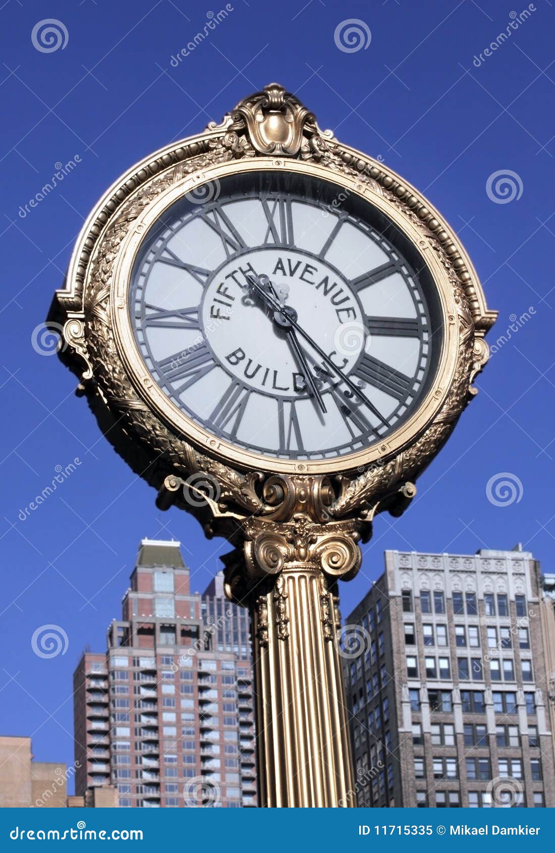 5th avenue clock, new york city