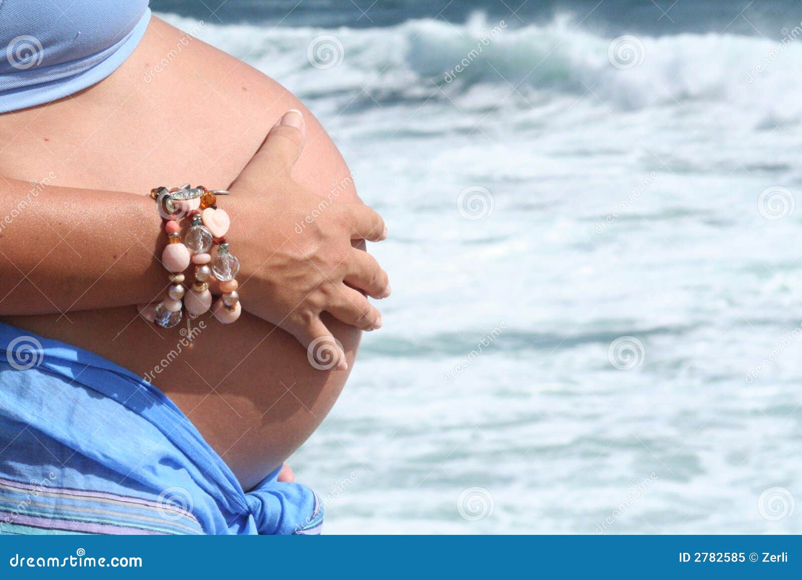 8个月怀孕. 男婴她kanoa playa怀孕第二