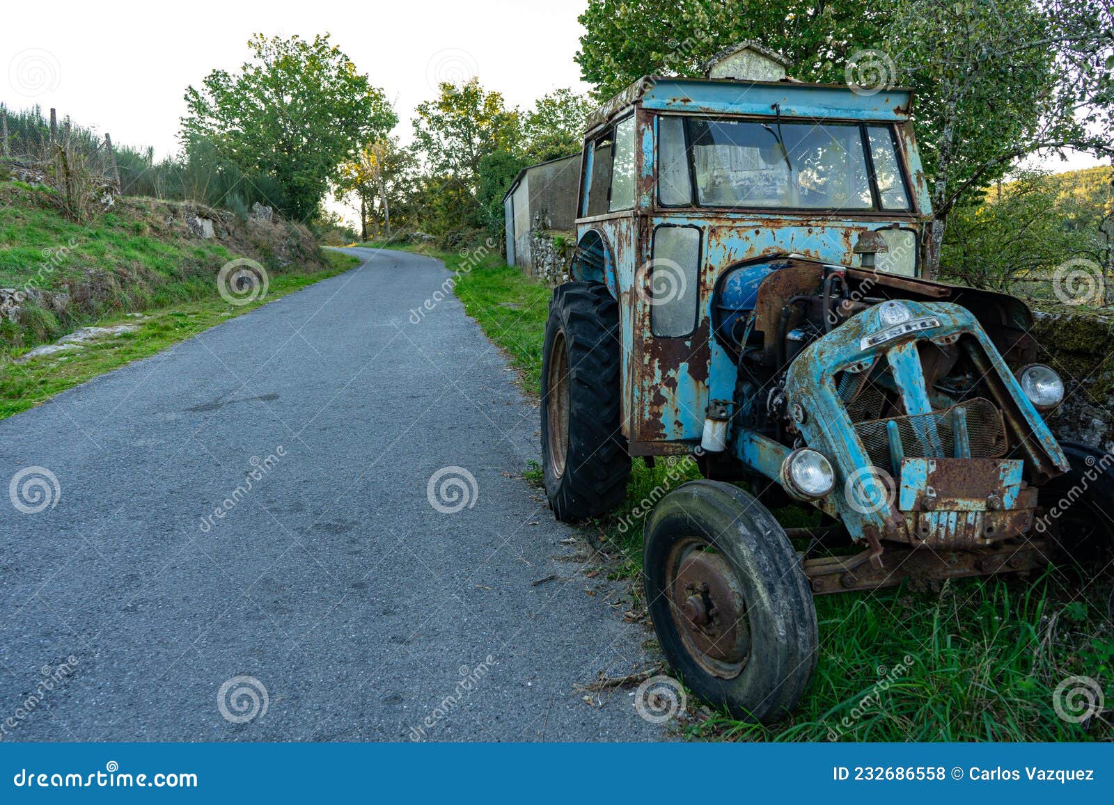 abandoned agricultural tracor