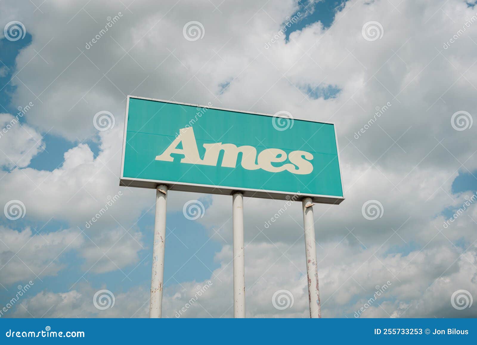 Abandoned Ames Department Store, Horseheads, New York Editorial Stock ...