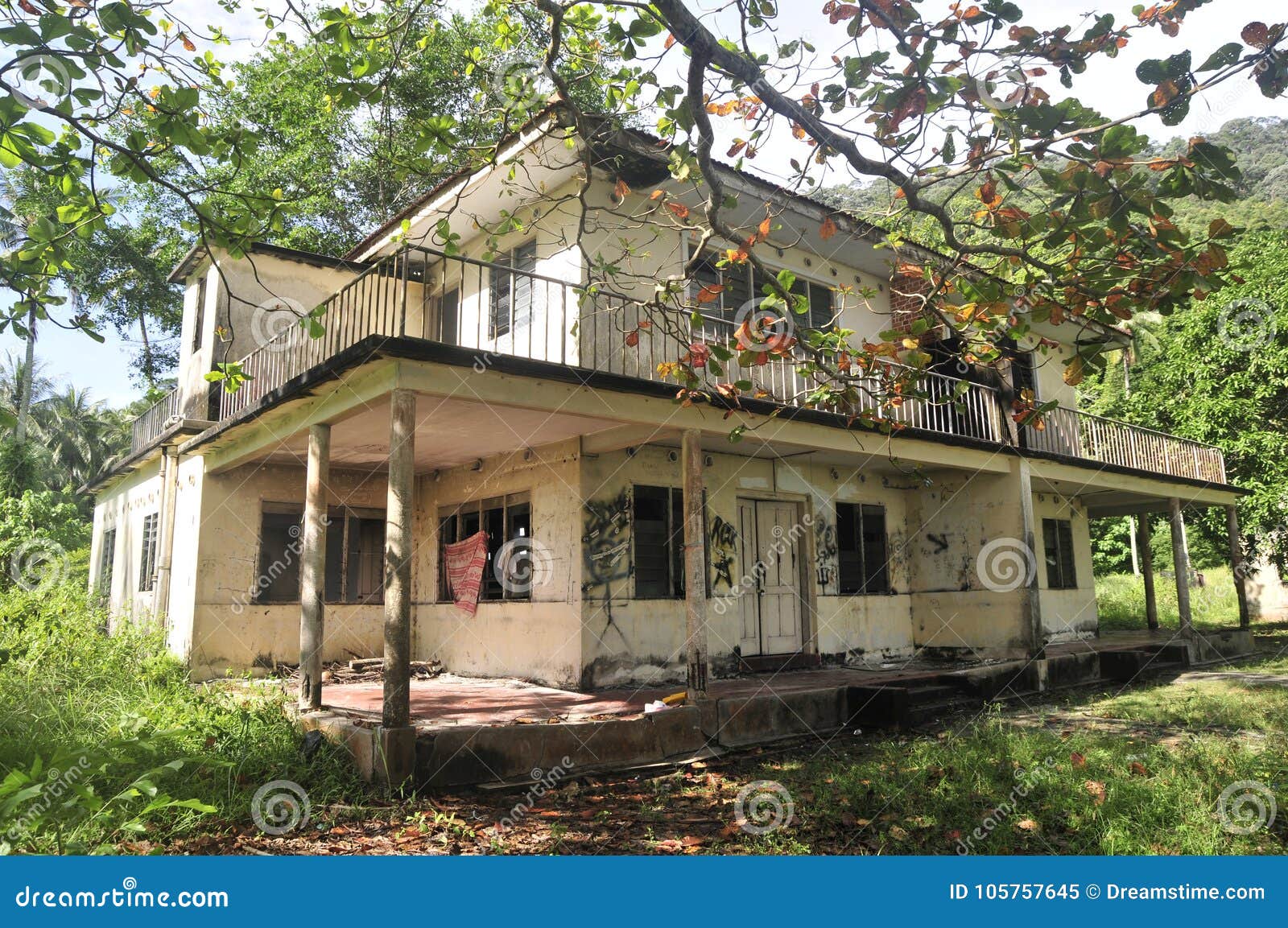 Bungalows design ideas, inspiration & pictures: The Bungalow Penang