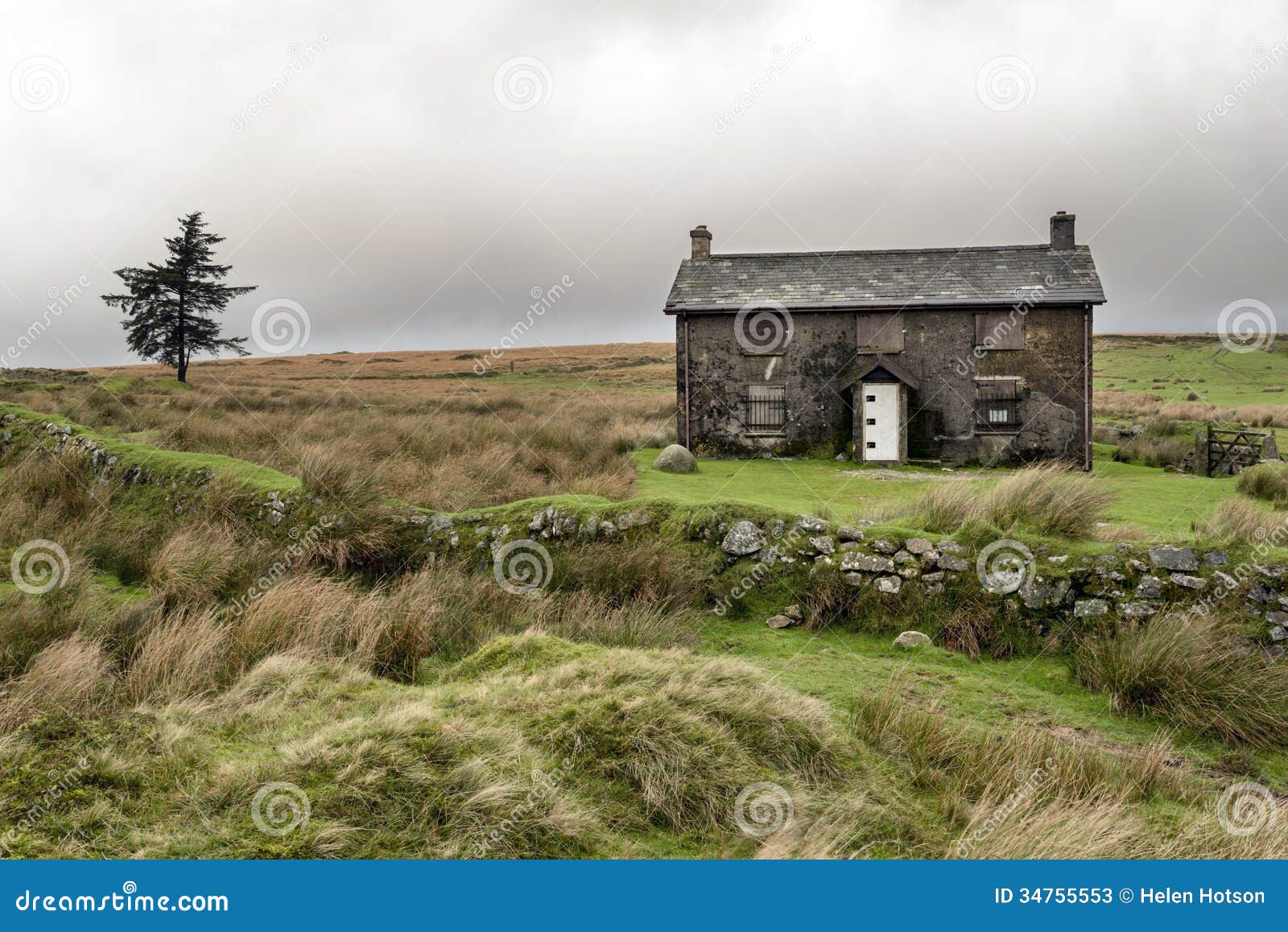 abandoned farmhouse stormy day dartmoor derelict nun s cross remote part national park near princetown devon 34755553