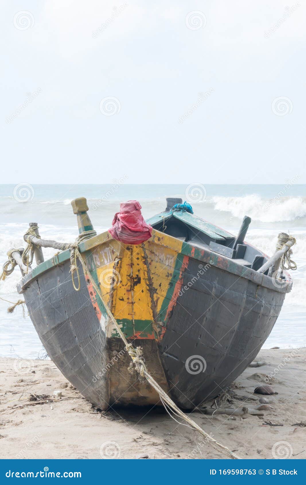 An Abandoned Fishing Boat Trawler Used in Fishing Industry Spotted in a  Commercial Dock Near Riverbank Arena in a Remote Location Stock Image -  Image of pier, people: 169598763