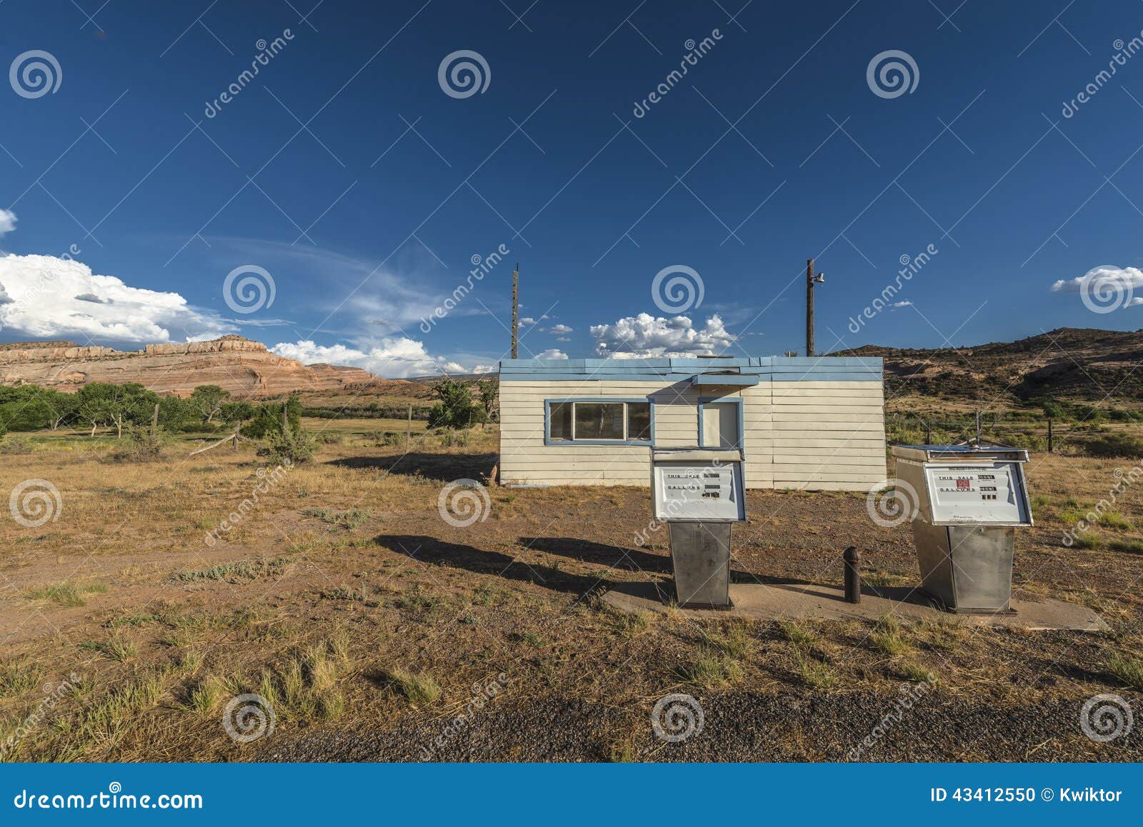 abandoned gas station near the town of cisco utah