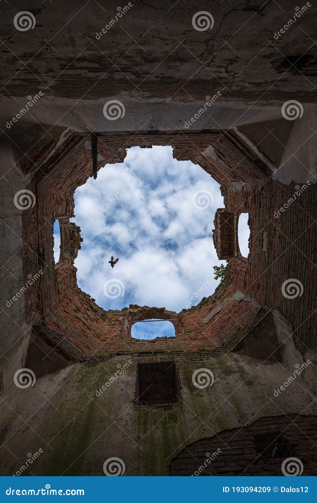 sky clouds no roof open building no ceiling cloudy