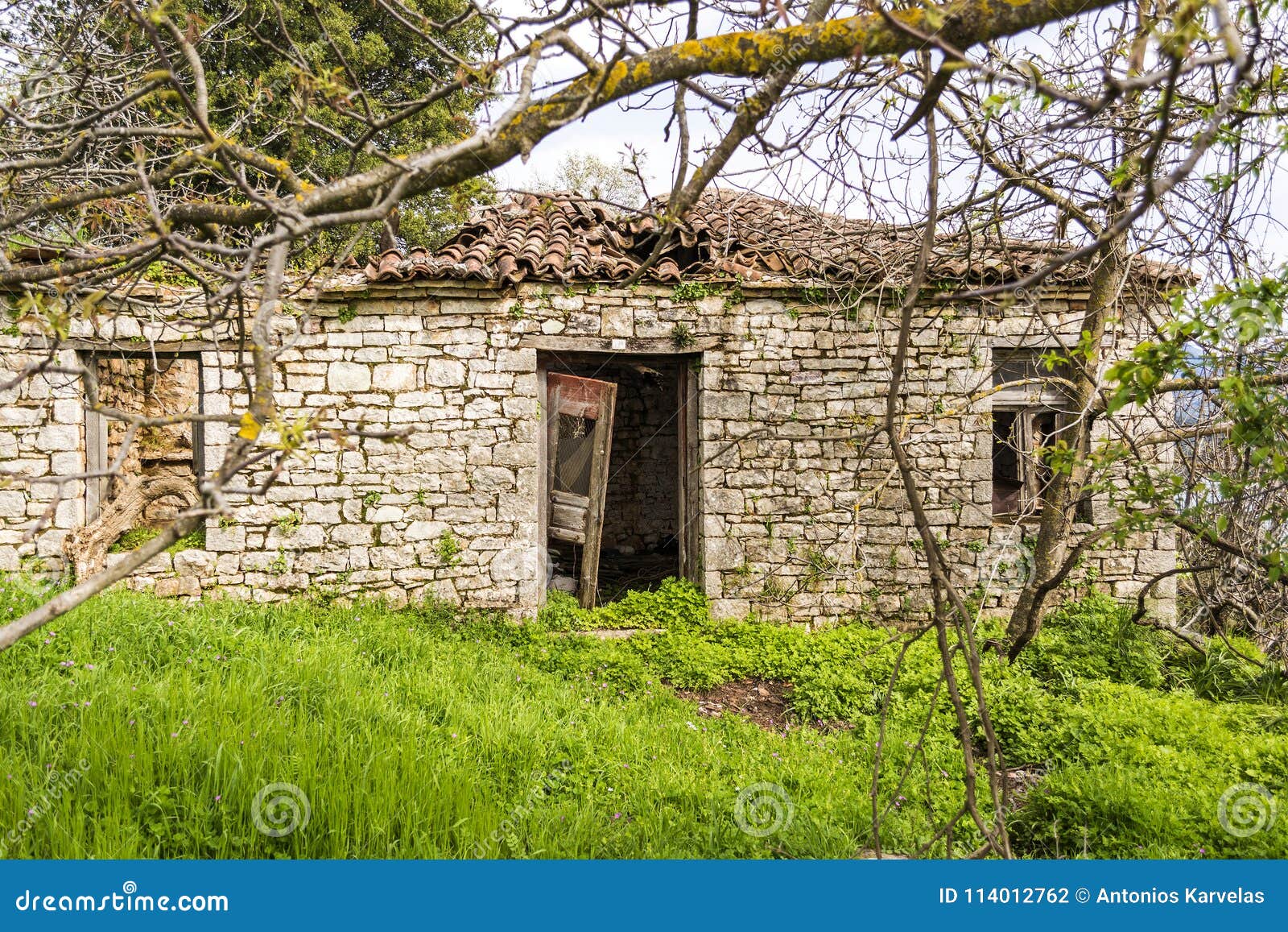 Abandoned Old Village House Stock Photo - Image of countryside ...