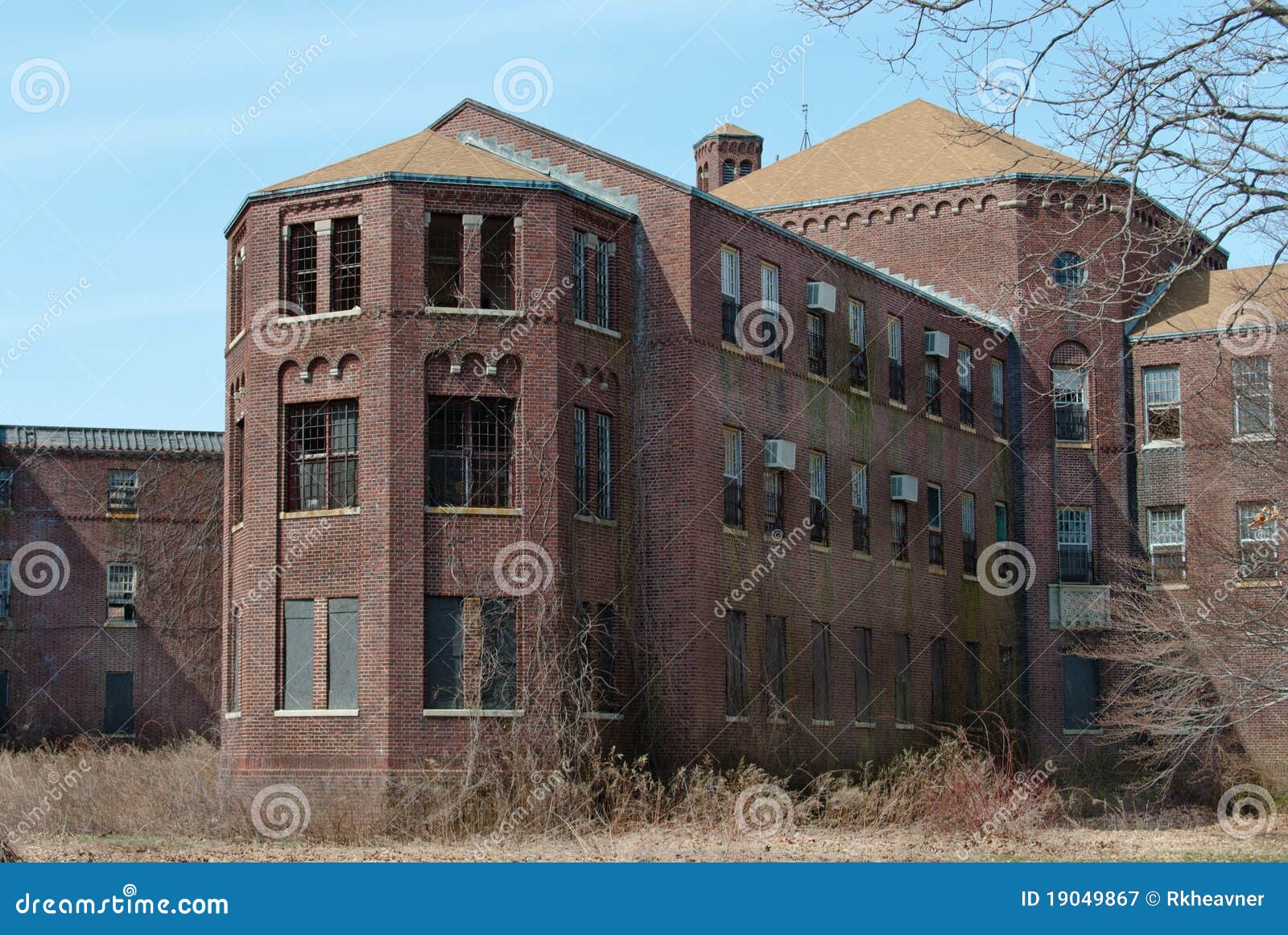 abandoned psychiatric hospital