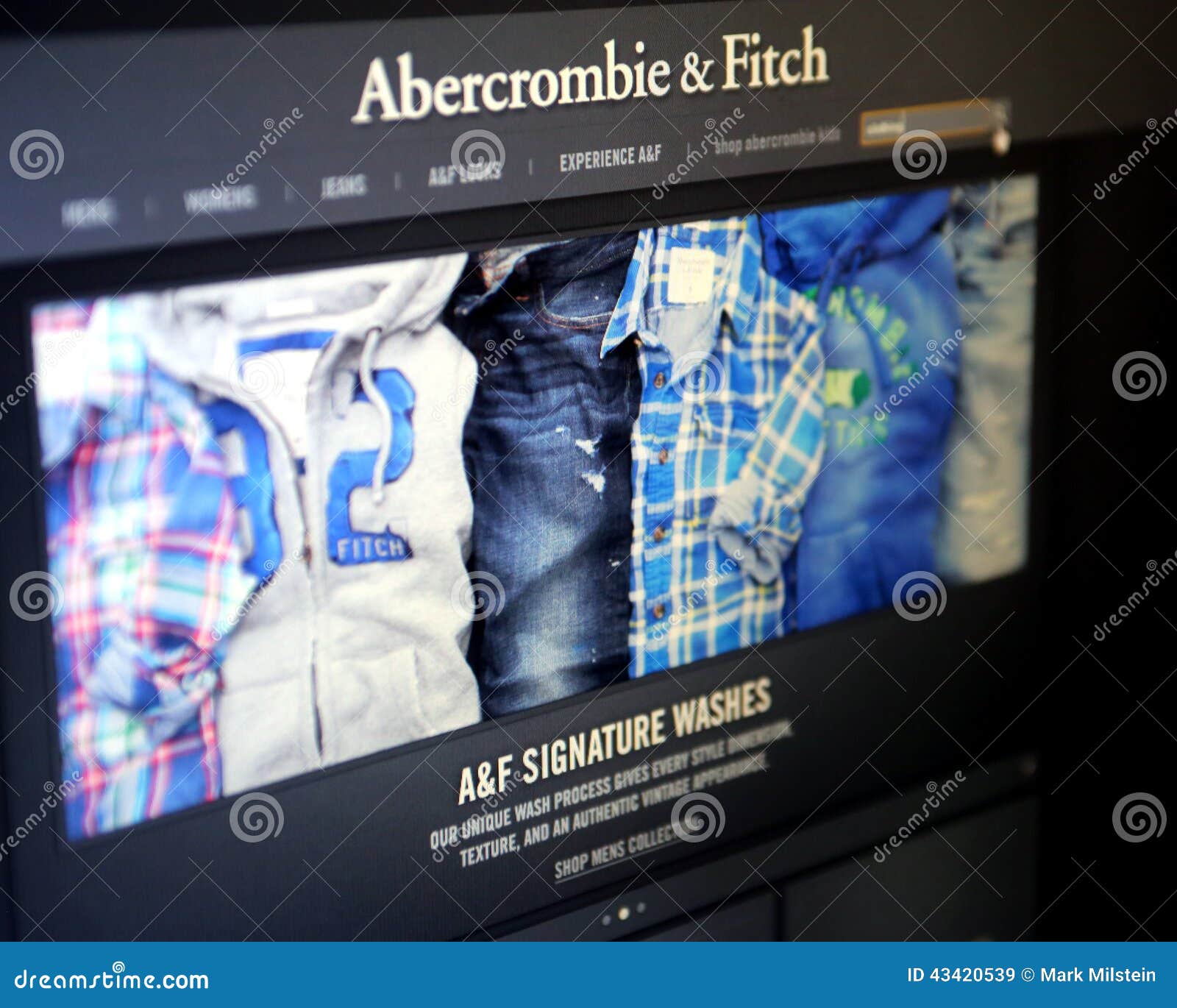 ABERCROMBIE И ОДЕЖДА FITCH 