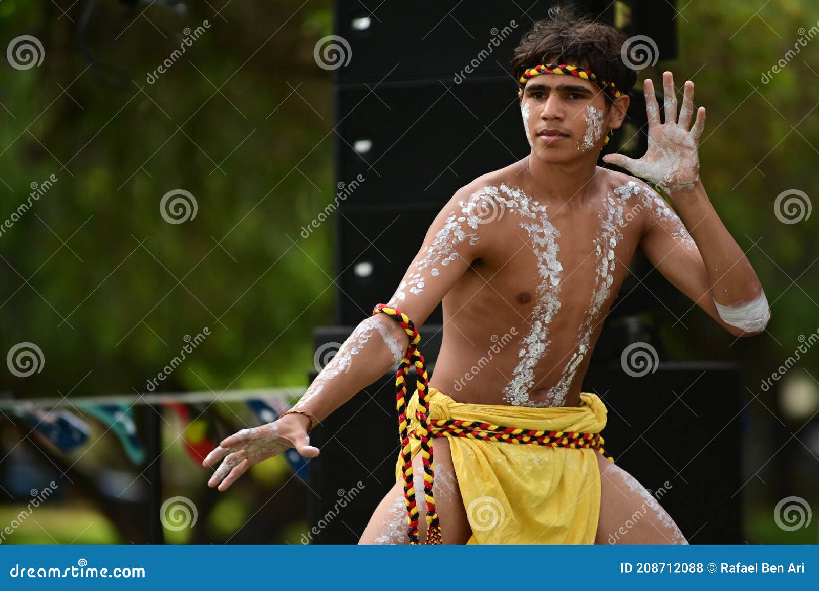 Aboriginal Australians Man Dancing Traditional Dance During Australia Day Celebrations Editorial
