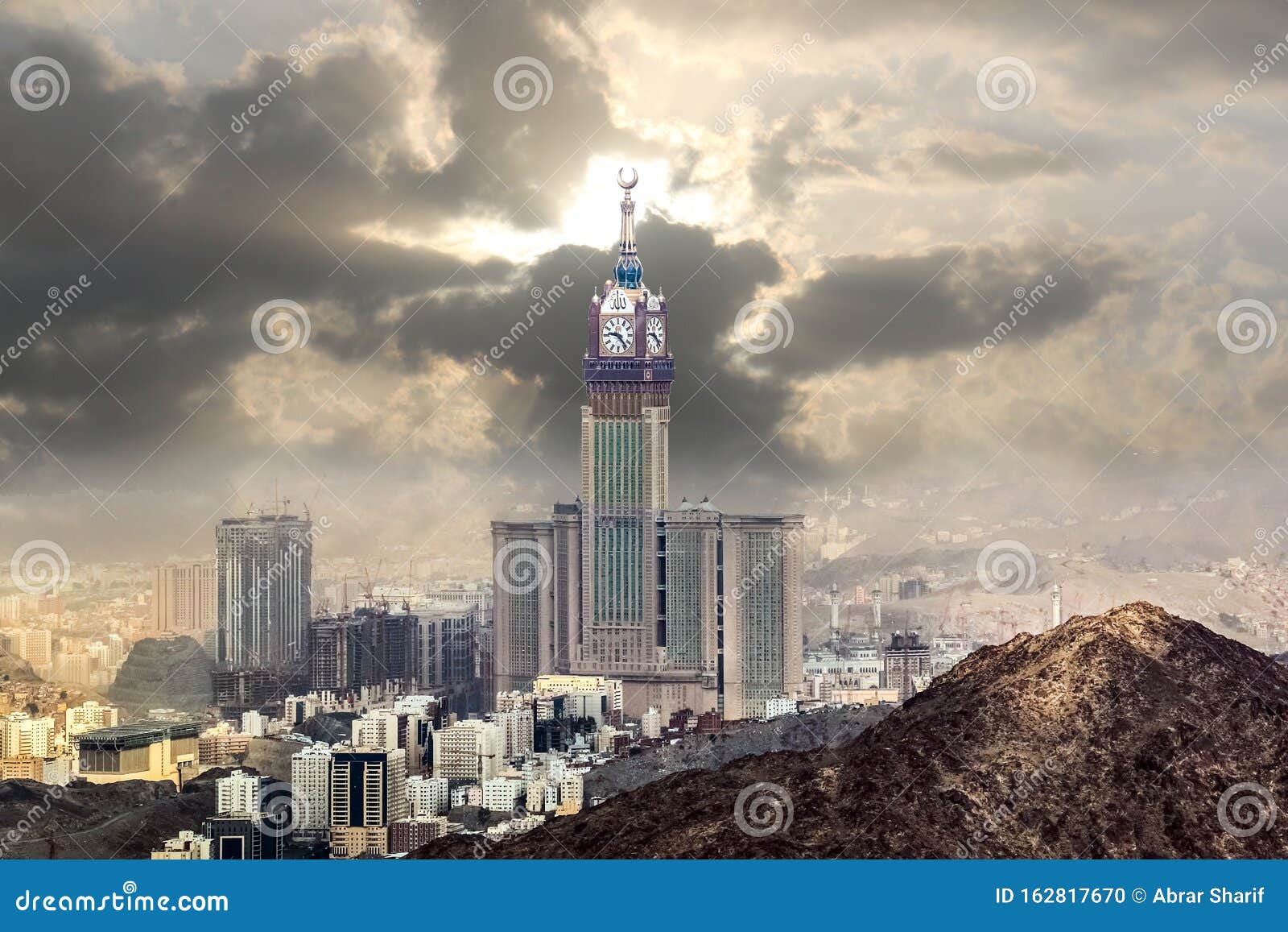 Abraj Al Bait Royal Clock Tower Makkah in Mecca, Saudi Arabia. Stock Photo  - Image of mecca, skyline: 162817670