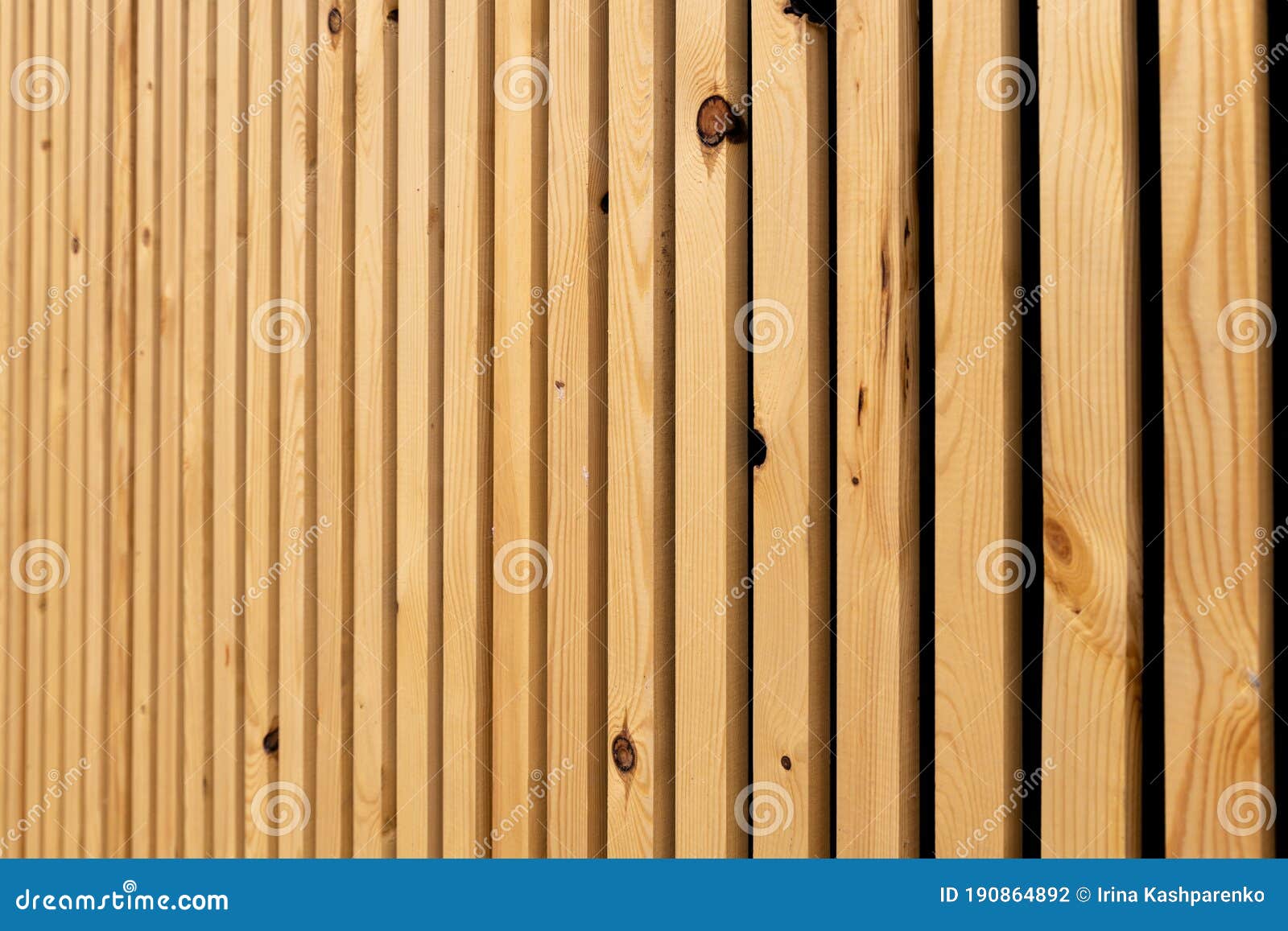 Khung gỗ tự nhiên Bạn đã bao giờ tự hỏi rằng một chiếc hộp hoặc khung ảnh có thể nhìn thật đẹp chỉ với những thanh gỗ đơn giản, tự nhiên? Hãy nhấn vào ảnh để xem chi tiết và cảm nhận sự mộc mạc của khung gỗ tự nhiên.