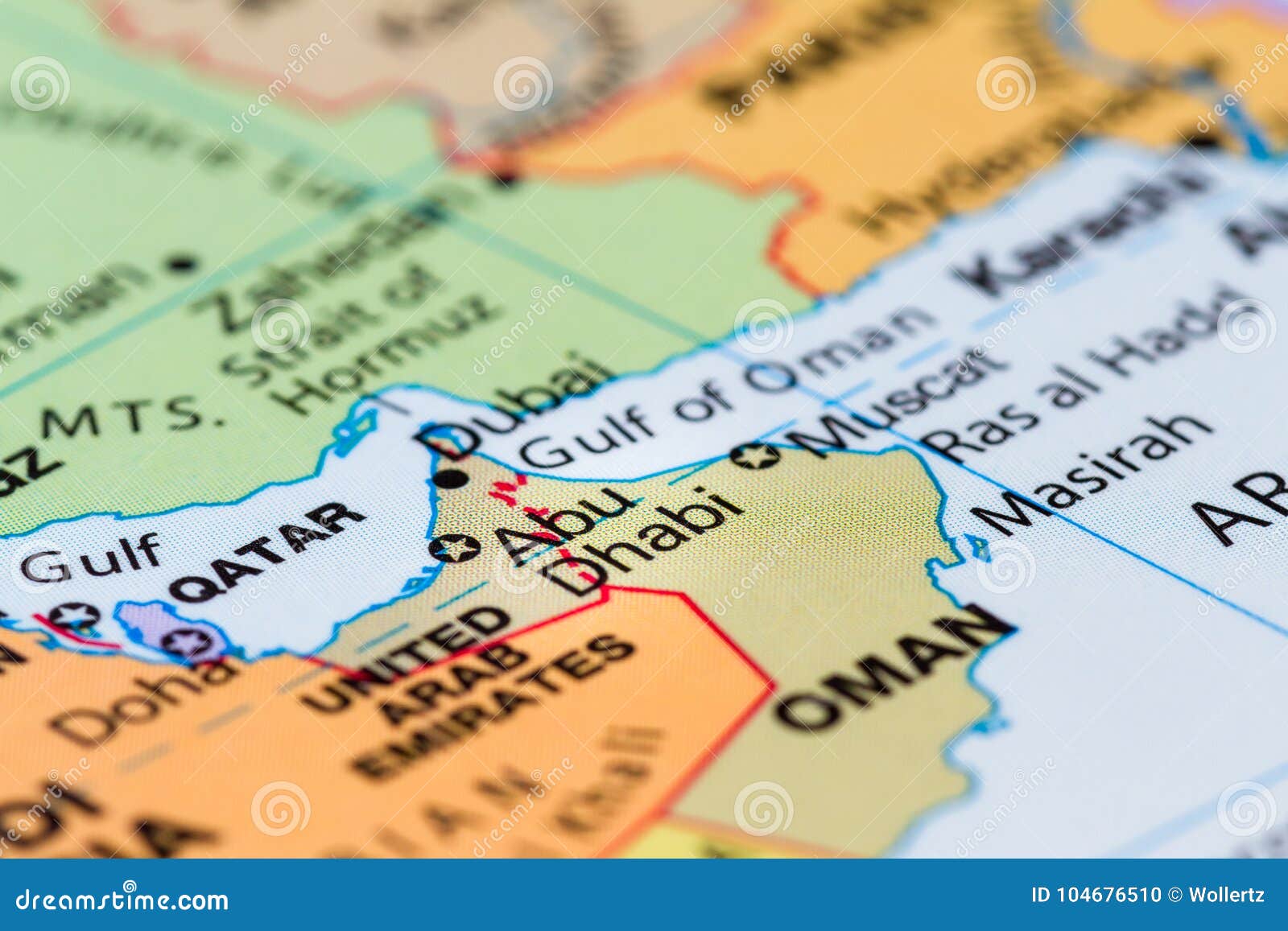 Abu Dhabi Em Um Mapa Foto De Stock Imagem De Mapa Dhabi 104676510