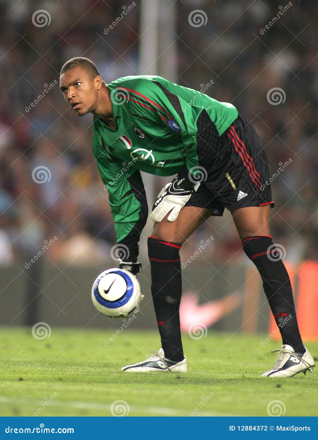 AC Milan goalkeeper Dida editorial photography. Image of dida - 12884372