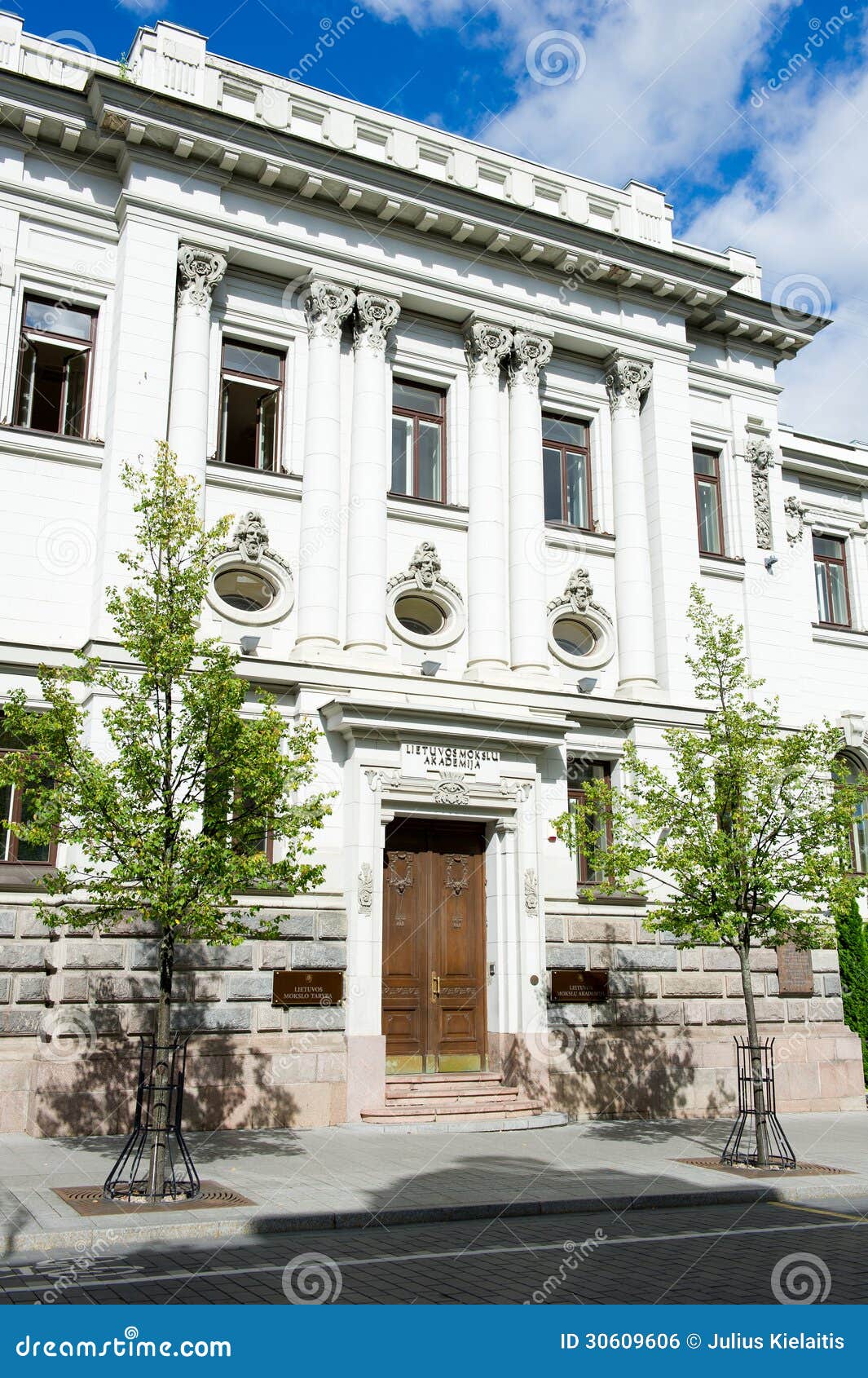 Academia De Ciencias Lituana En Vilna Foto editorial Imagen de