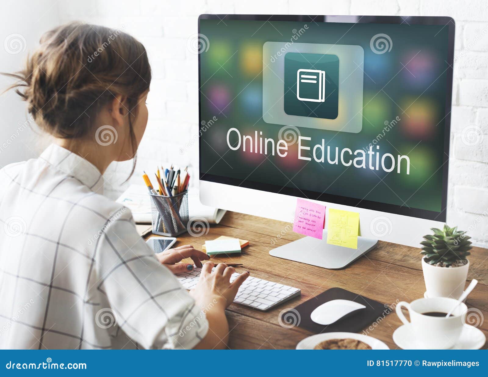 academic e-learning education online application concept