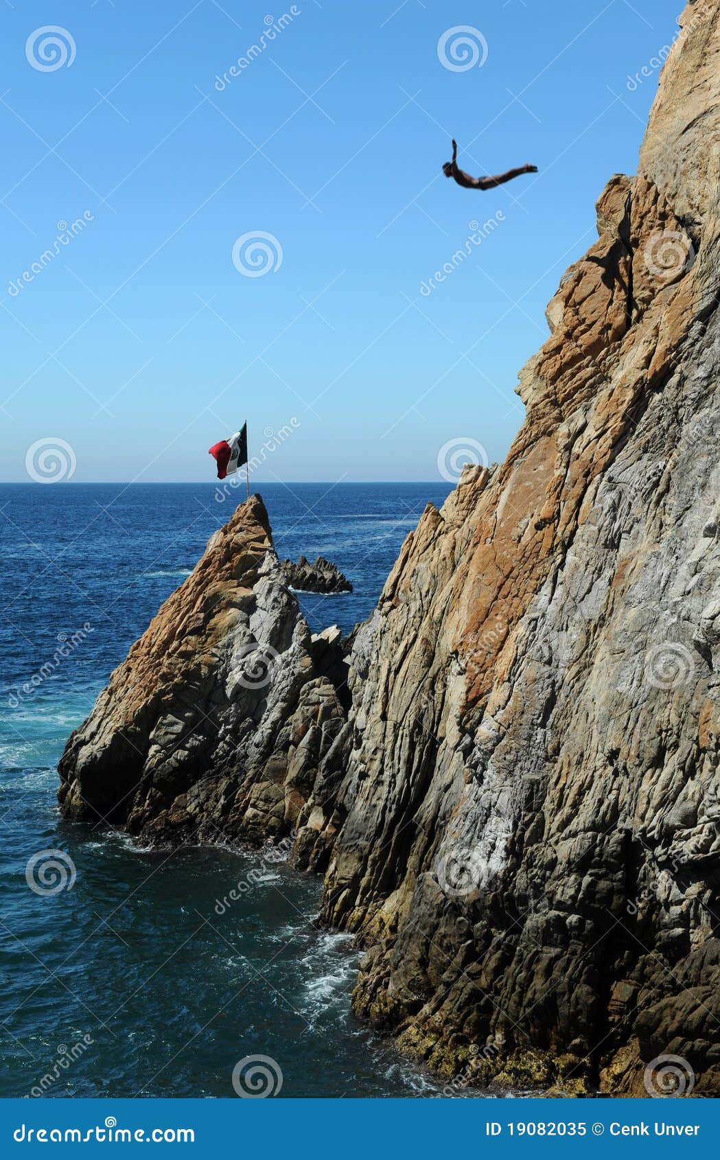 acapulco cliff diver