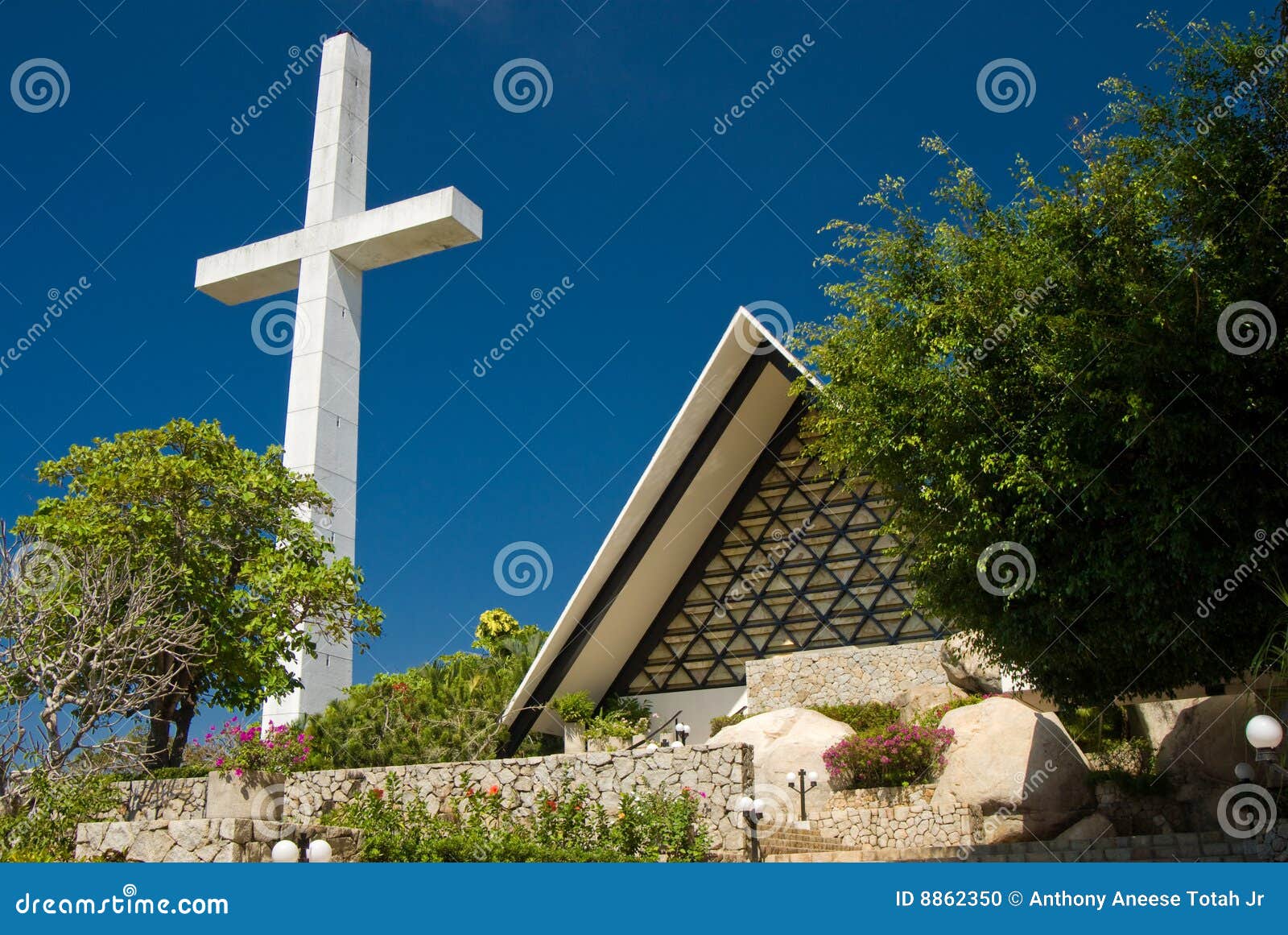 Acapulco Cross And Church Stock Photo Image Of Modern 8862350 acapulco-cross-and-church-stock-photo-image-of-modern-8862350