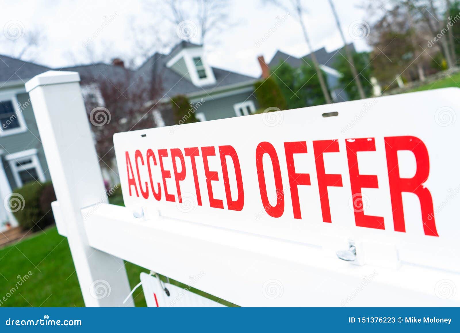 when your offer is accepted on a house