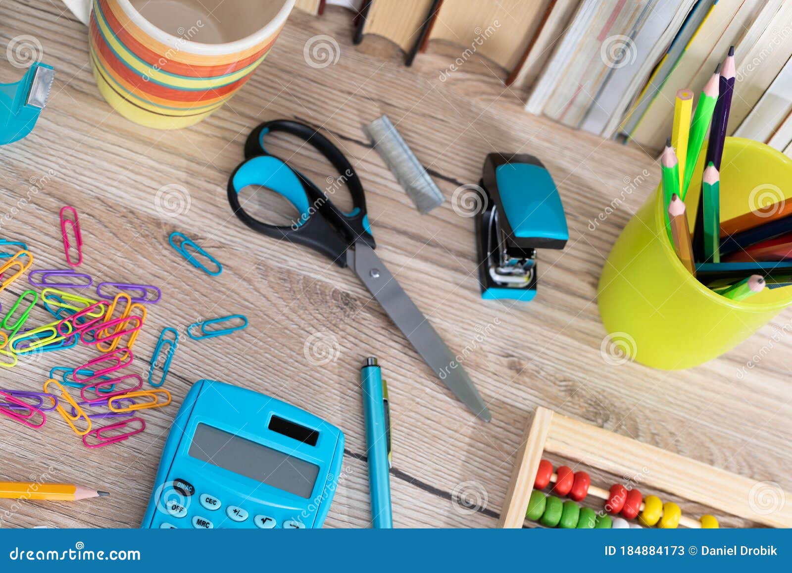 Accesorios escritorio - Papelería Papelería - Material de oficina - Material  escolar