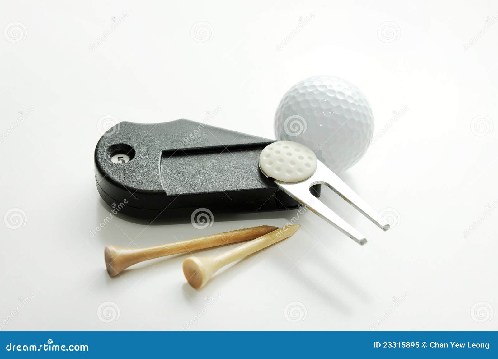 Accessoire de golf image stock. Image du accessoire, bille - 23315895