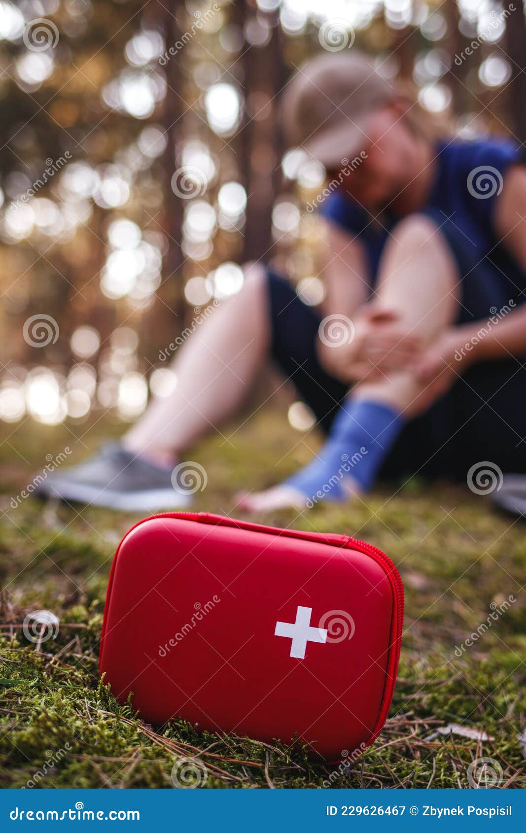 accident and injury during hiking in nature