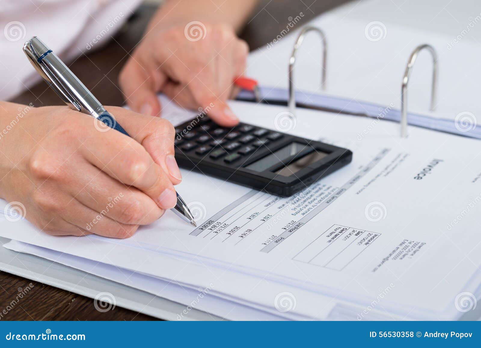 accountant doing calculation