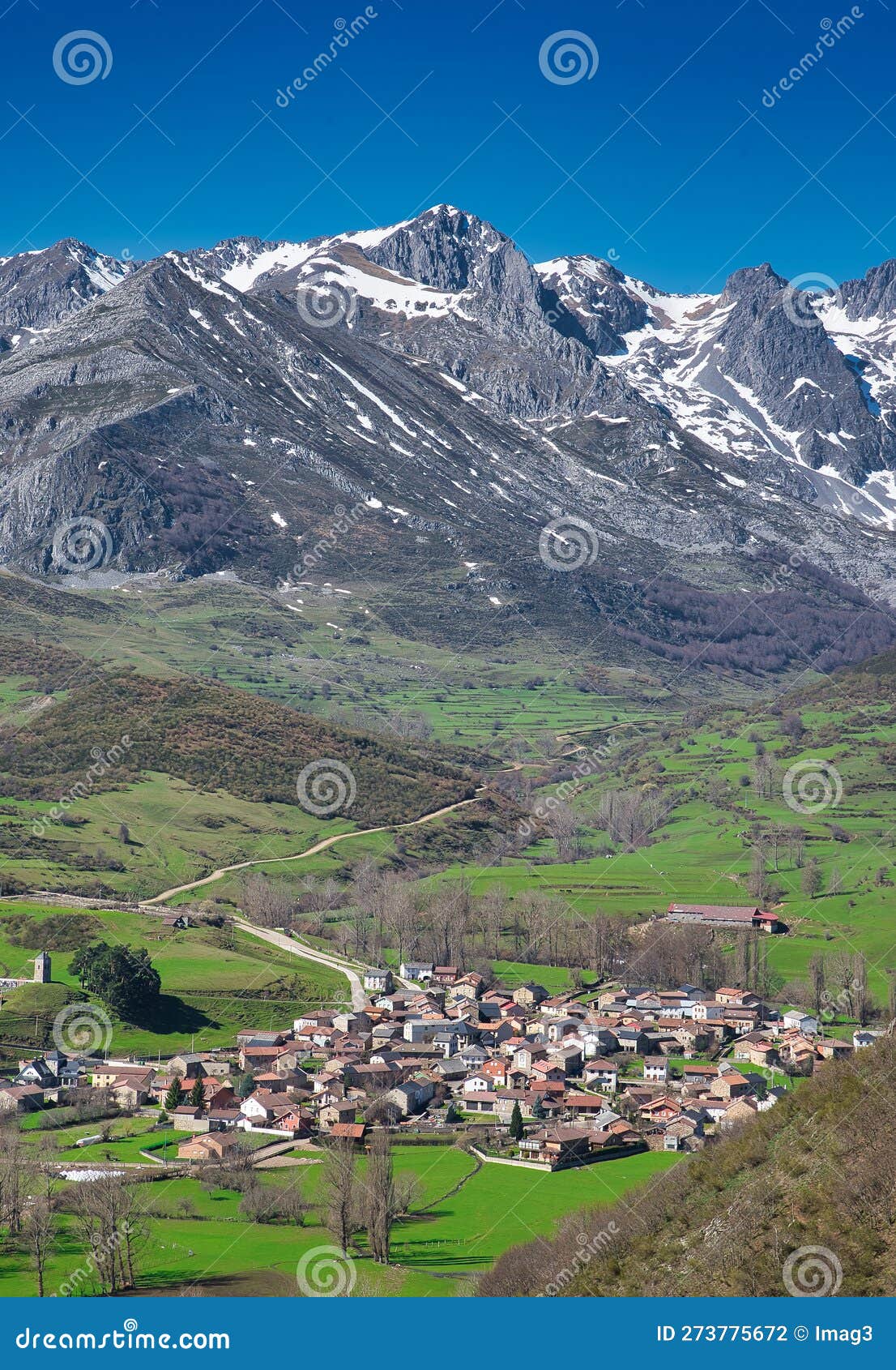 acebedo village, montaÃ±a de riaÃ±o y mampodre regional park, leon province, spain